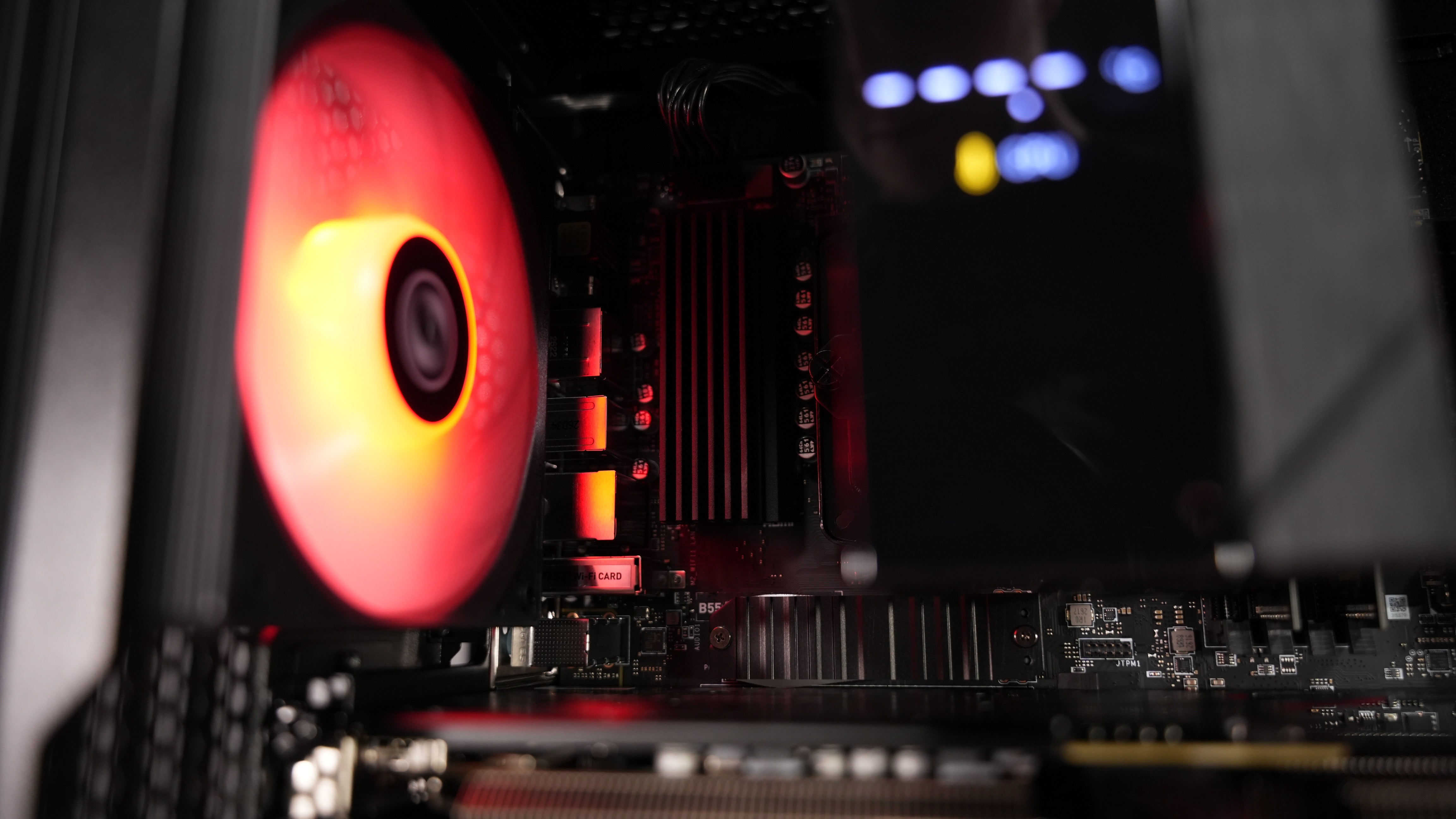 Ryzen 5 5500 + Intel Arc B570 Gaming PC