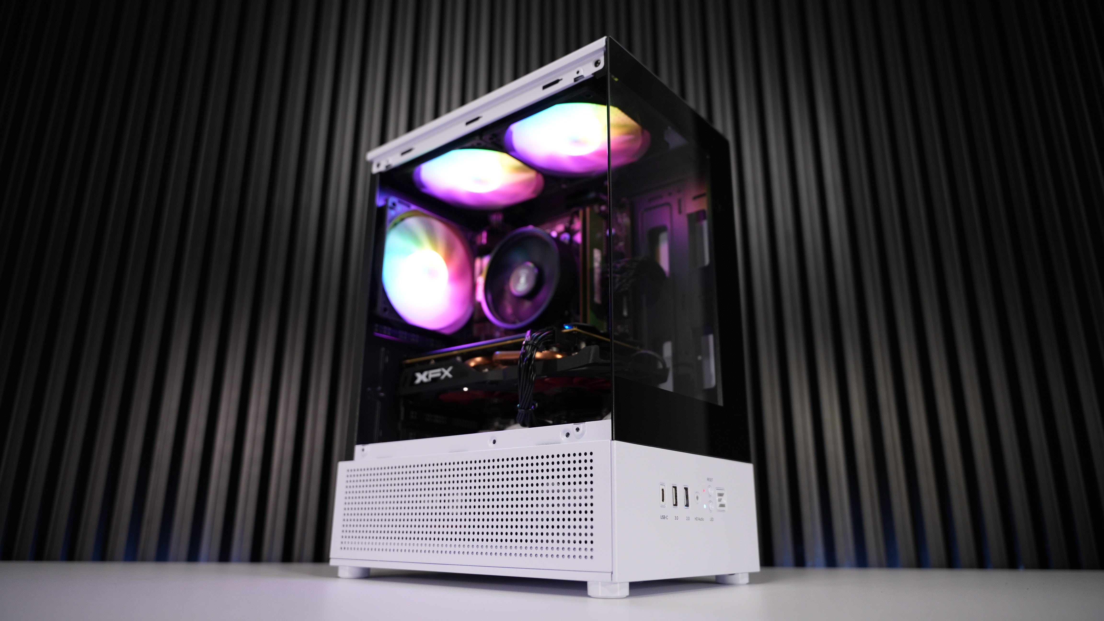 Ryzen 3 2200G + RX 470 Budget Gaming PC