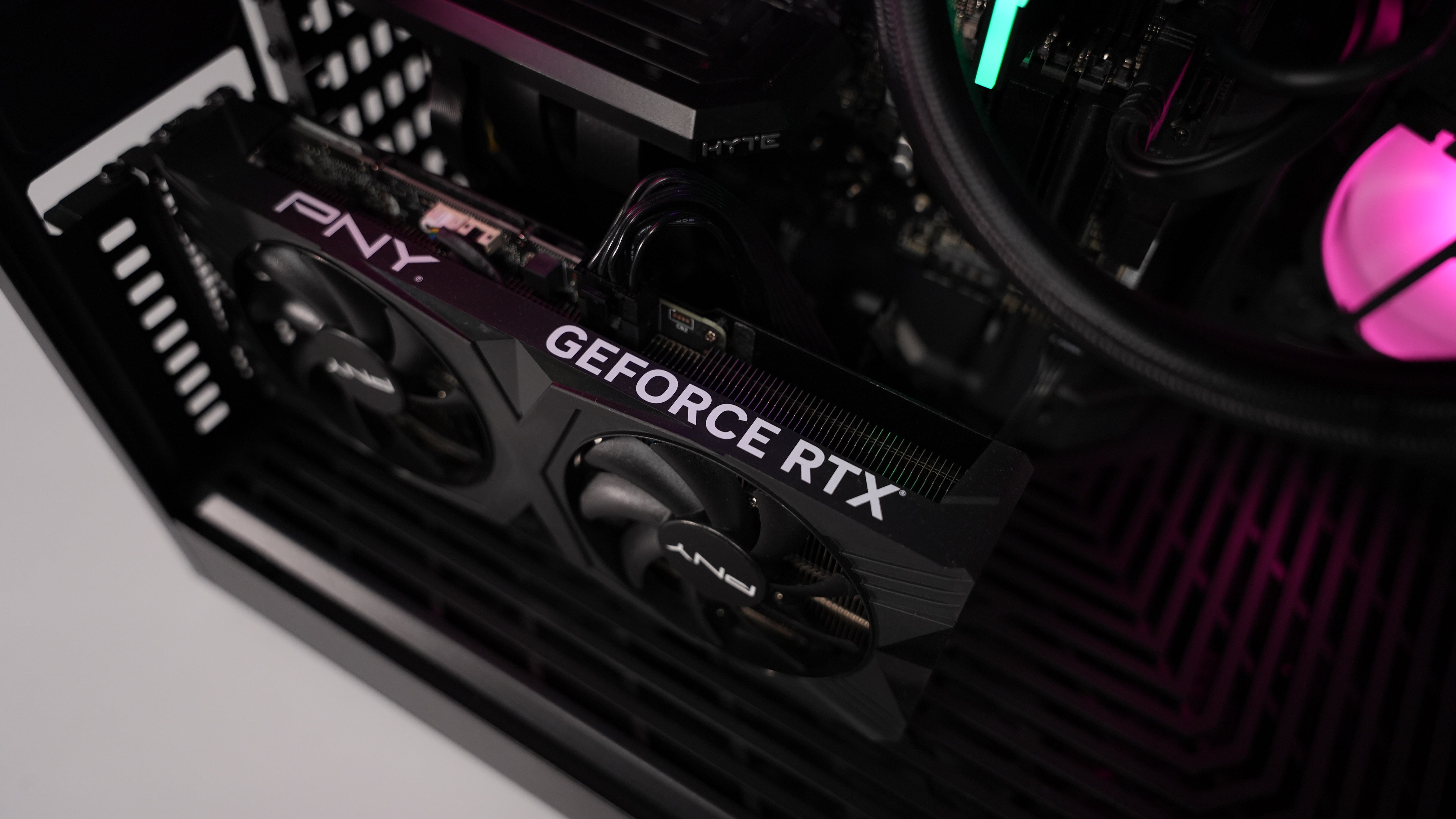 Ryzen 7 7700X + RTX 4060 Ti Gaming PC
