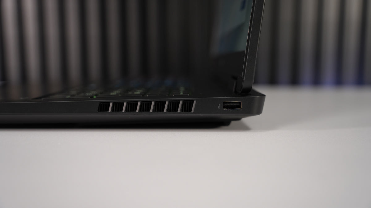 Intel Ultra 7 255H + RTX 5060 Gaming Laptop