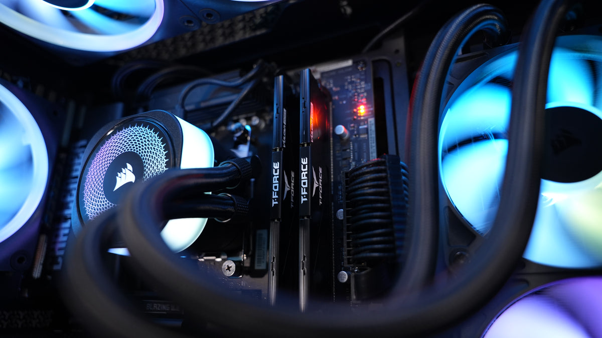 Ryzen 7 7700X3D + RX 9070 Gaming/Streaming PC