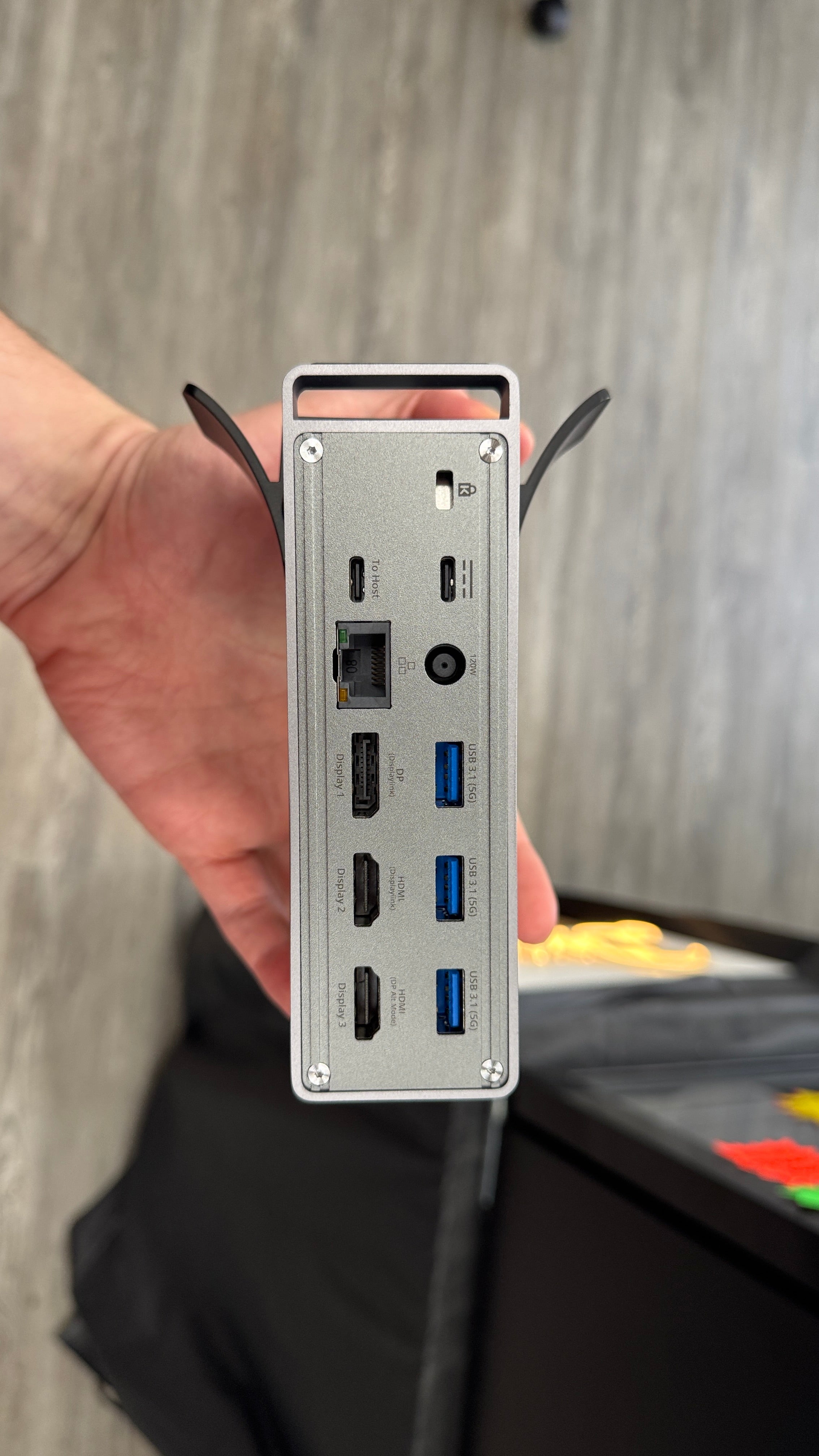 VisionTek VT7100 Triple Display Docking Station