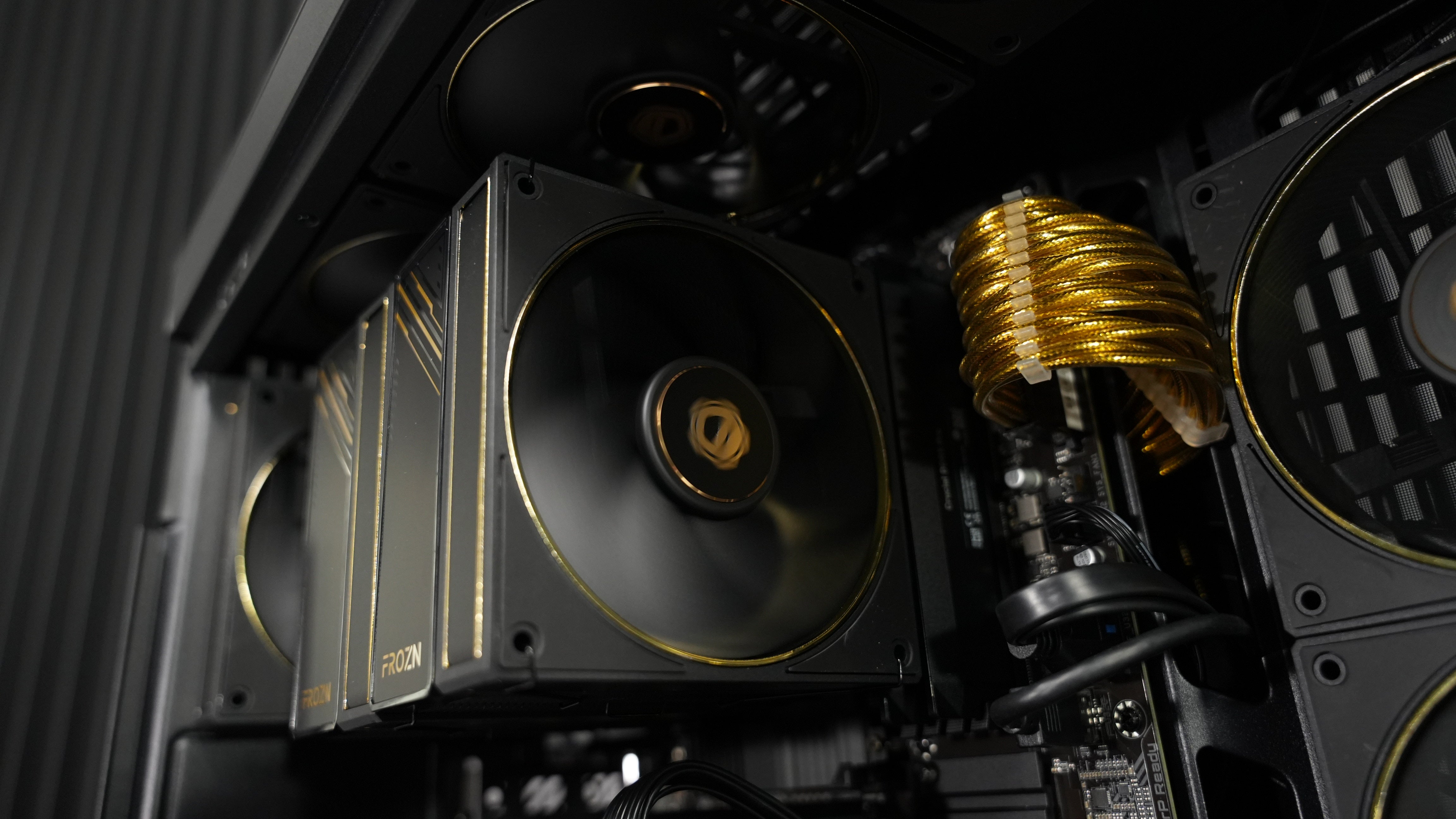 Intel i7 12700K + RTX 4070 Super Gaming/Streaming PC
