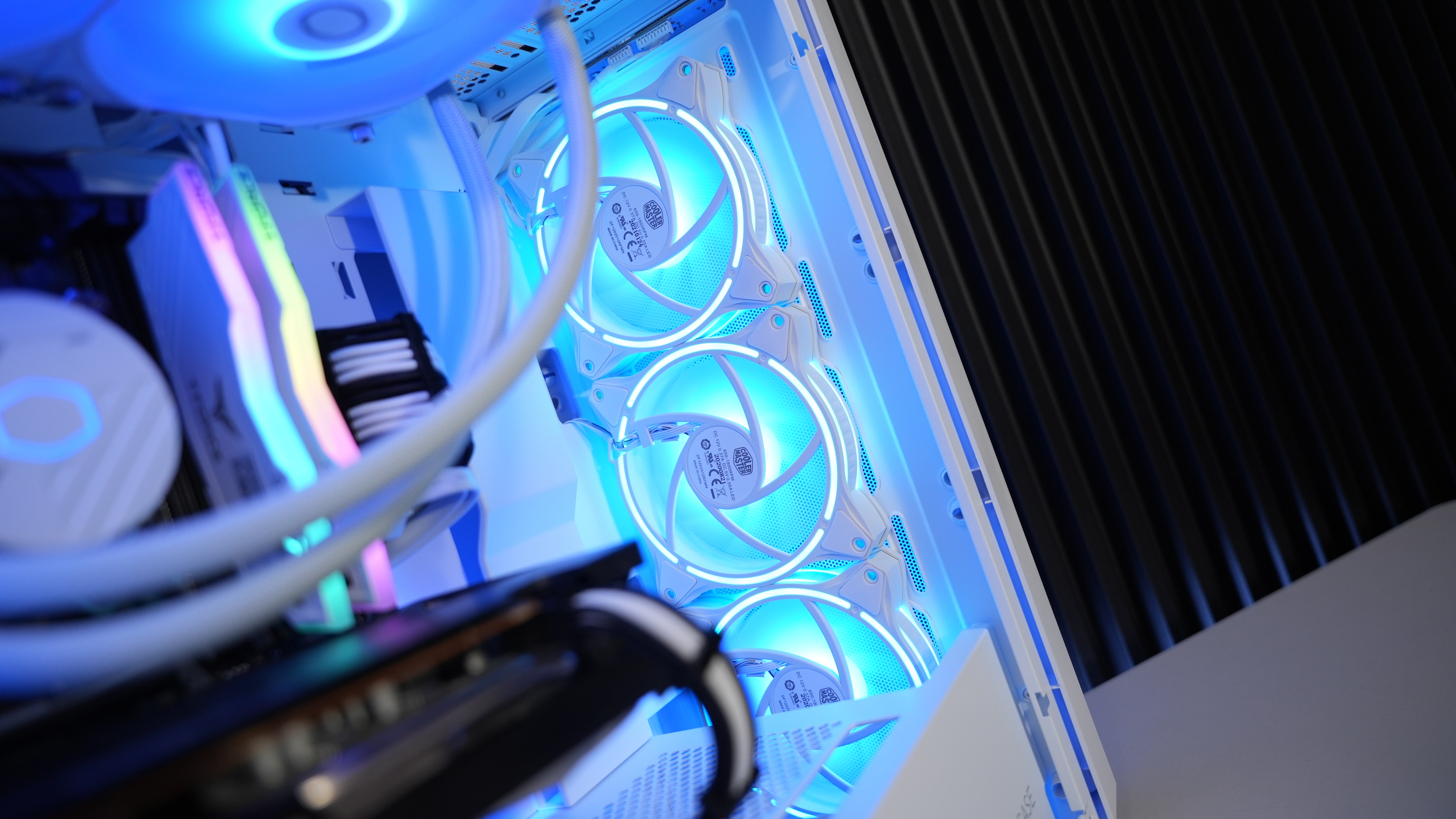 Intel i5 12600KF + RX 6600 Gaming PC
