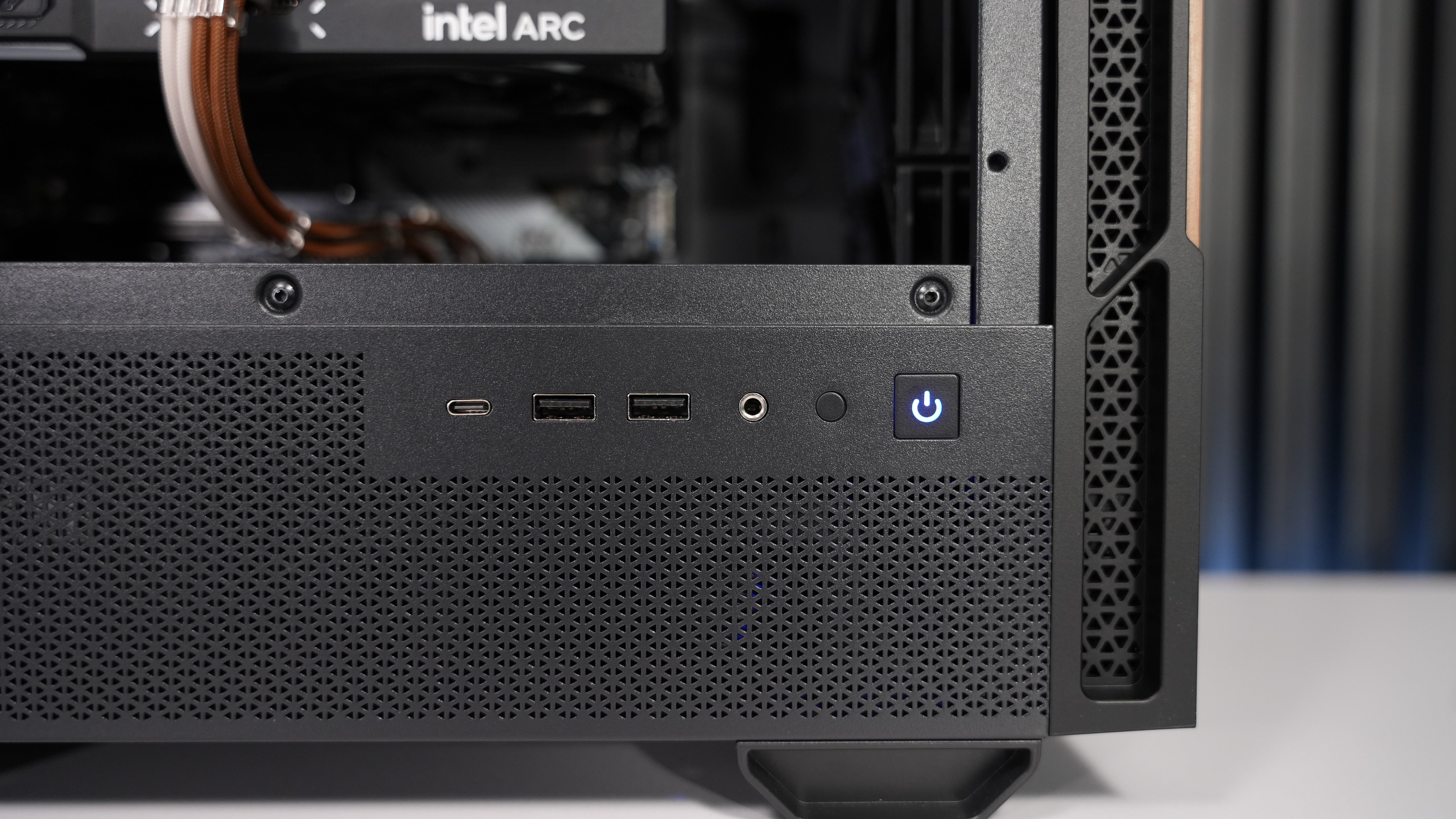 Intel i7 12700KF + Intel Arc B570 Gaming PC
