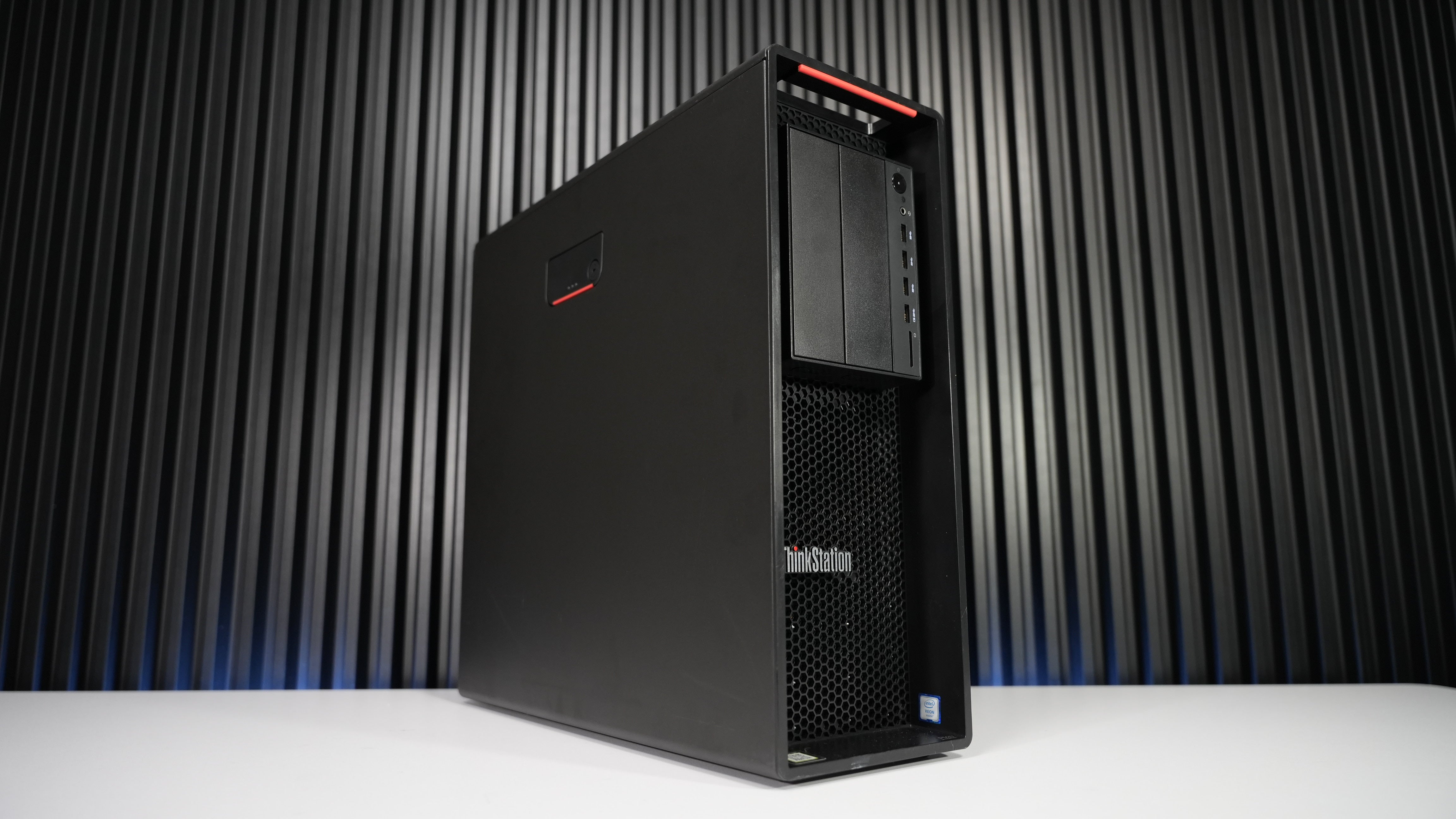 Intel Xeon W-2133 + RTX 2070 Gaming PC