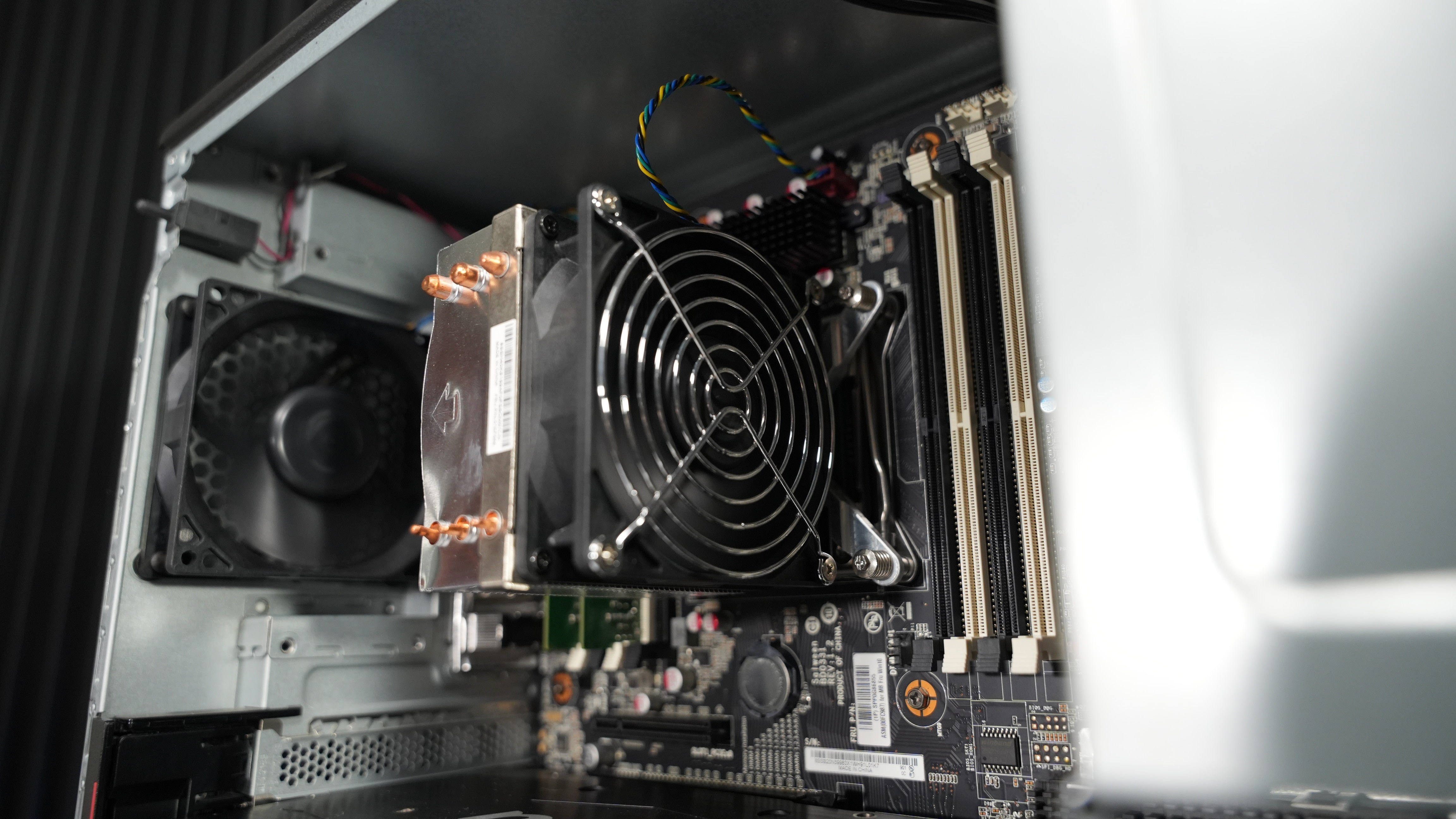 Intel Xeon W-2133 + RTX 2070 Gaming PC