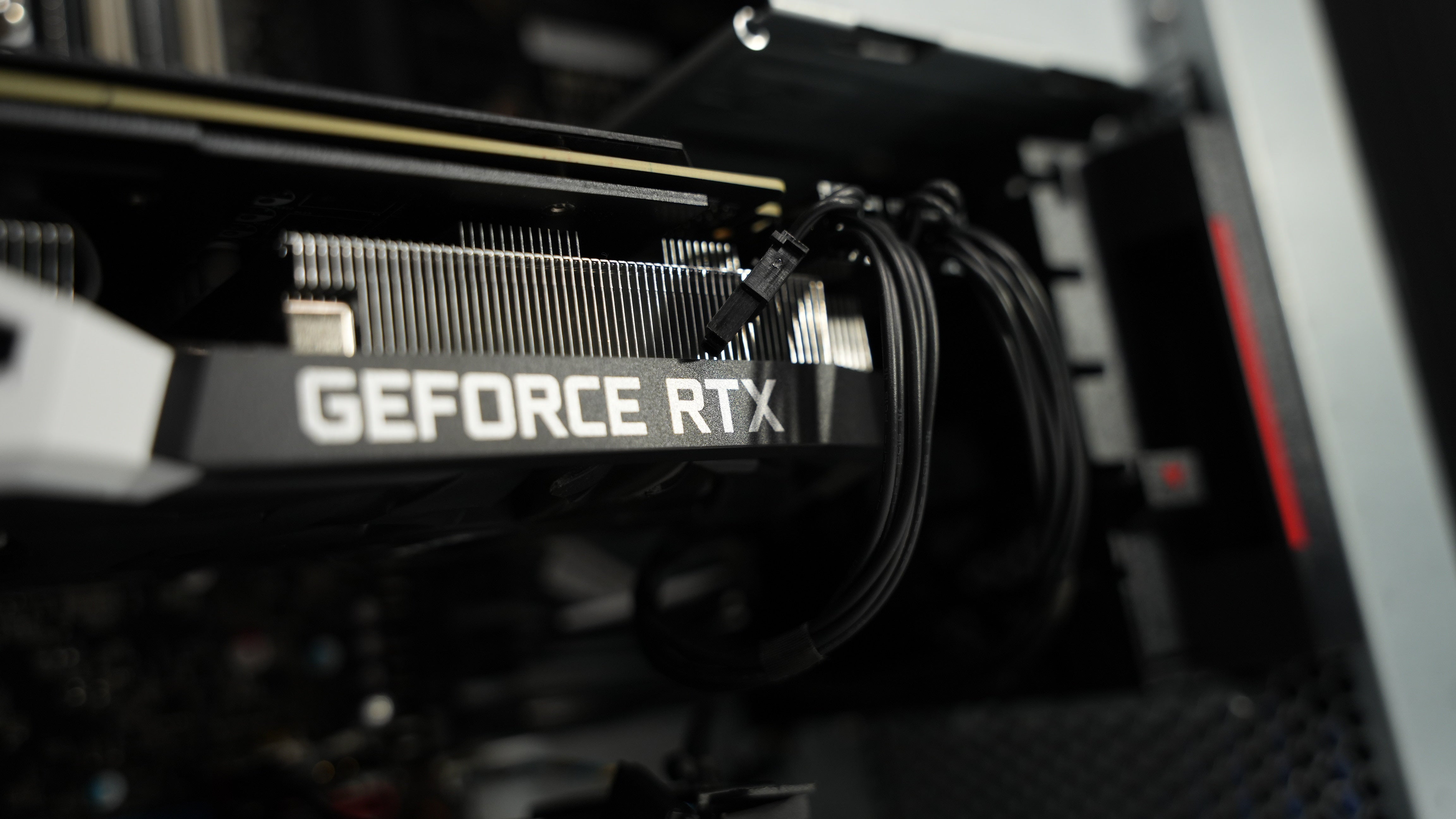 Intel Xeon W-2133 + RTX 2070 Gaming PC