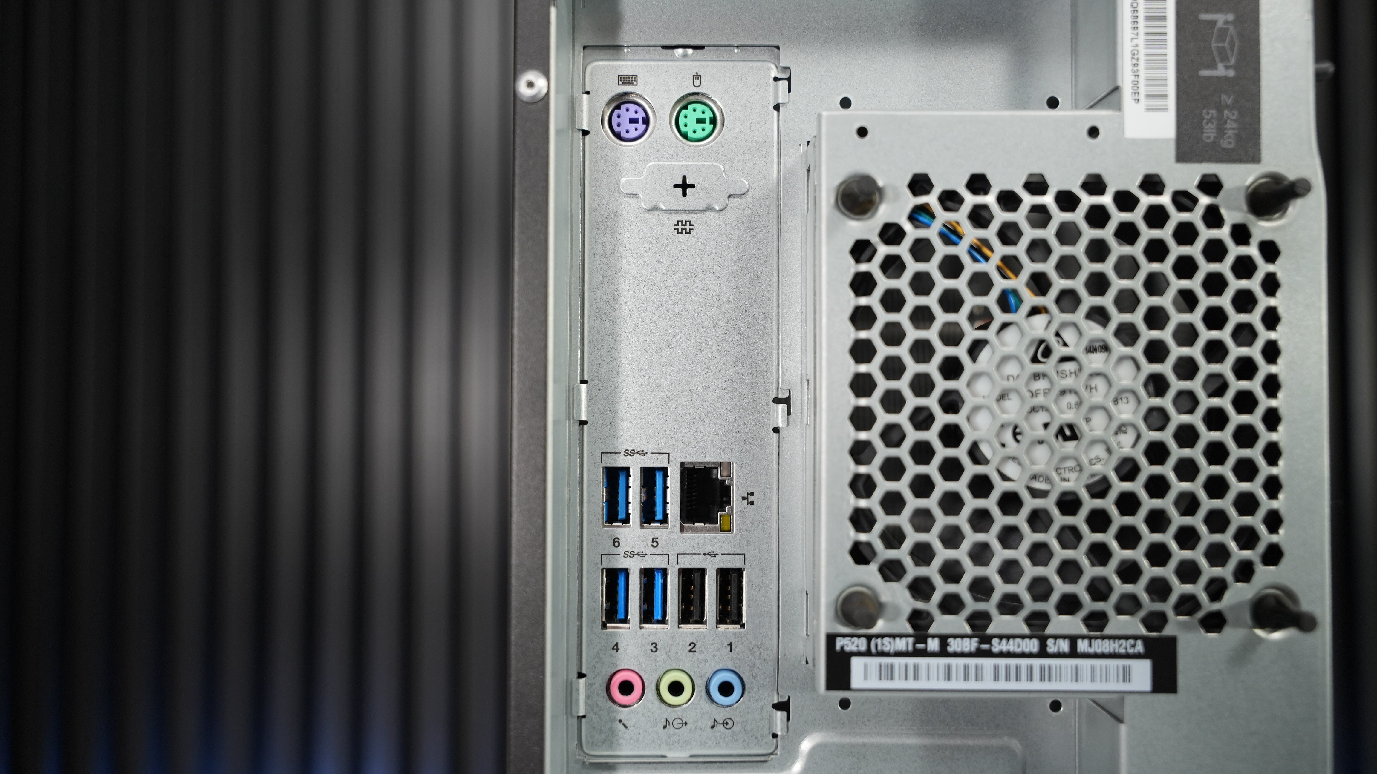 Intel Xeon W-2133 + RTX 2070 Gaming PC