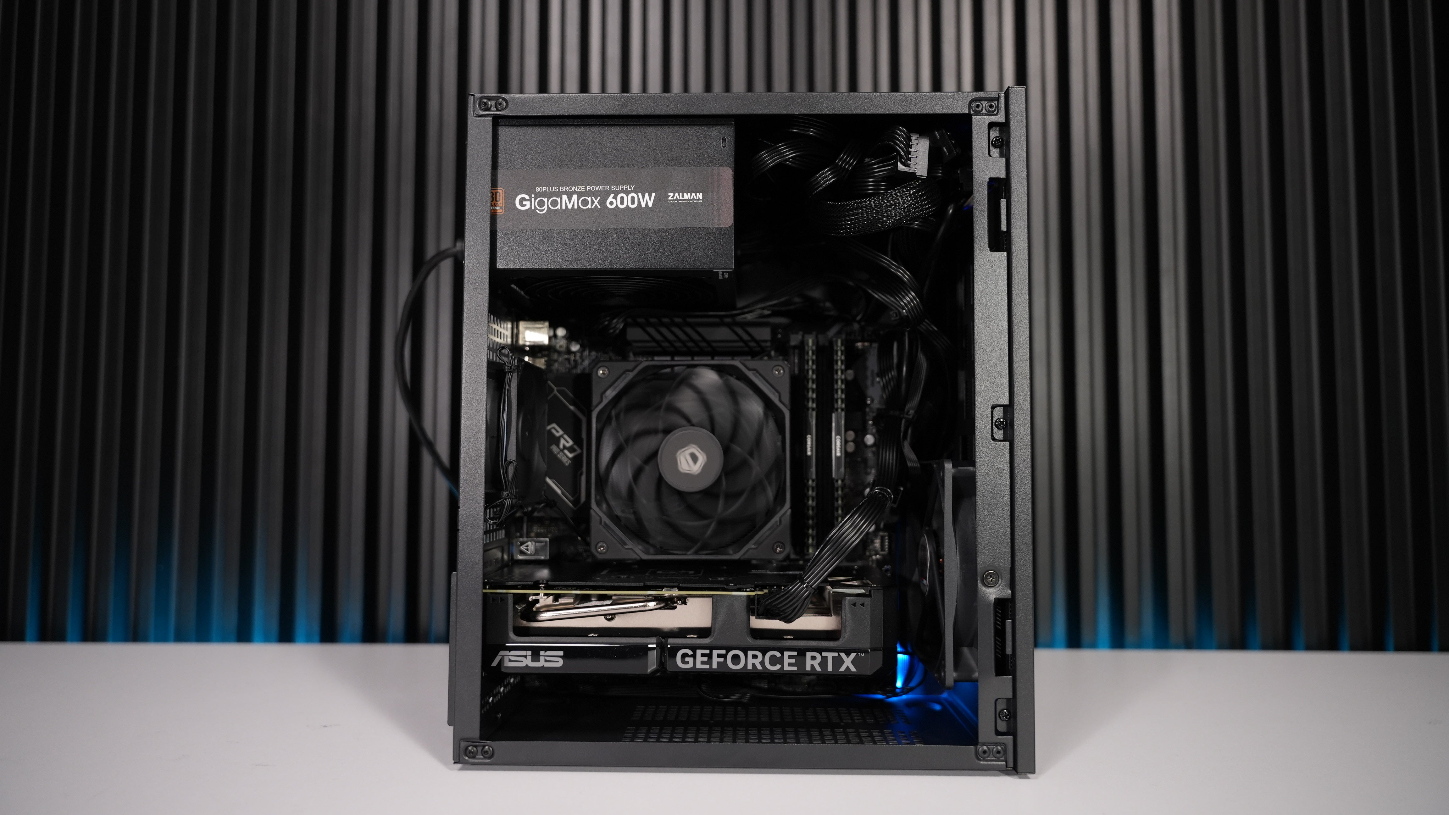 Intel i5 12400F + RTX 4060 Gaming PC