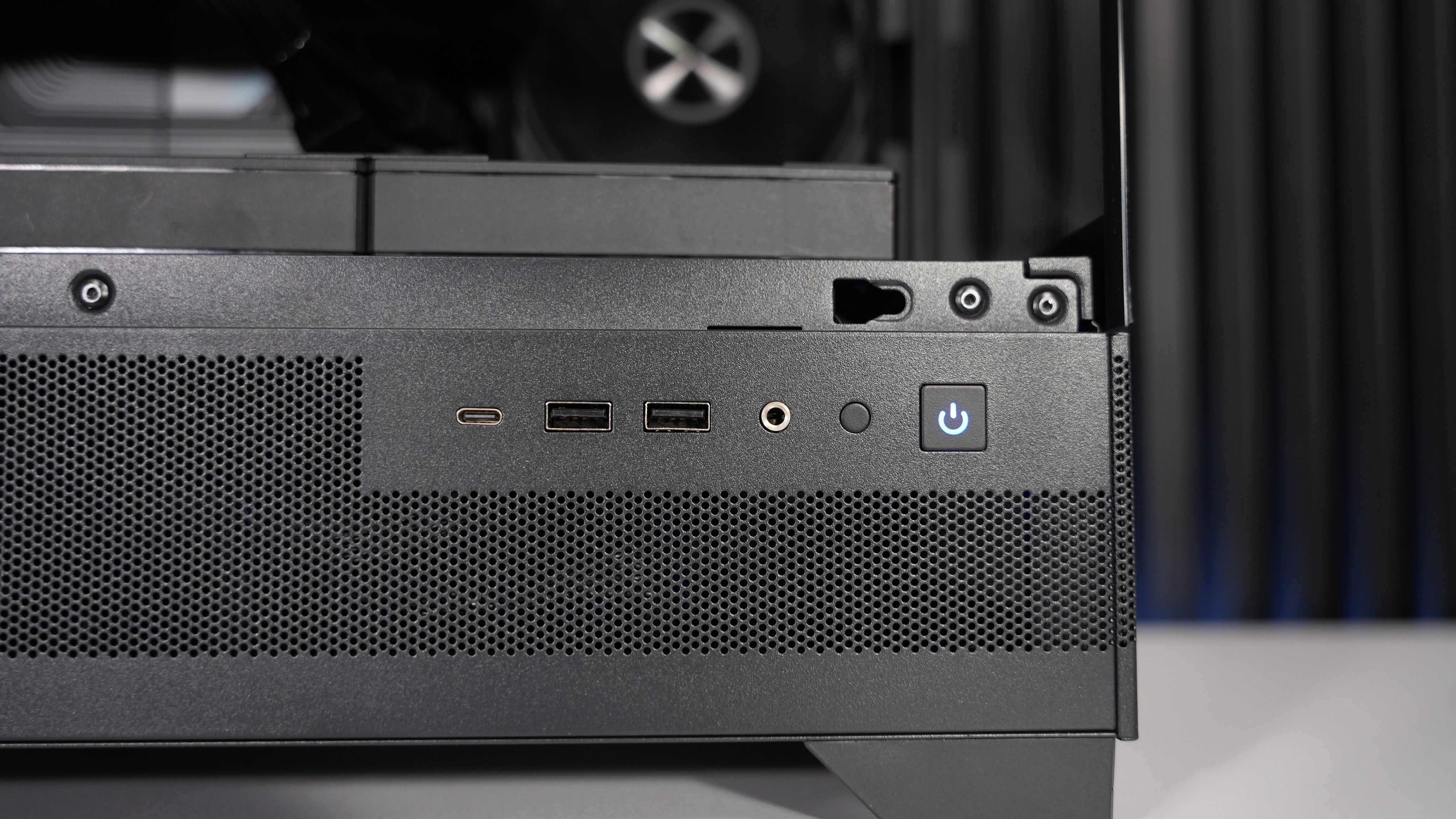 Ryzen 5 9600X + RX 9070 Gaming/Streaming PC
