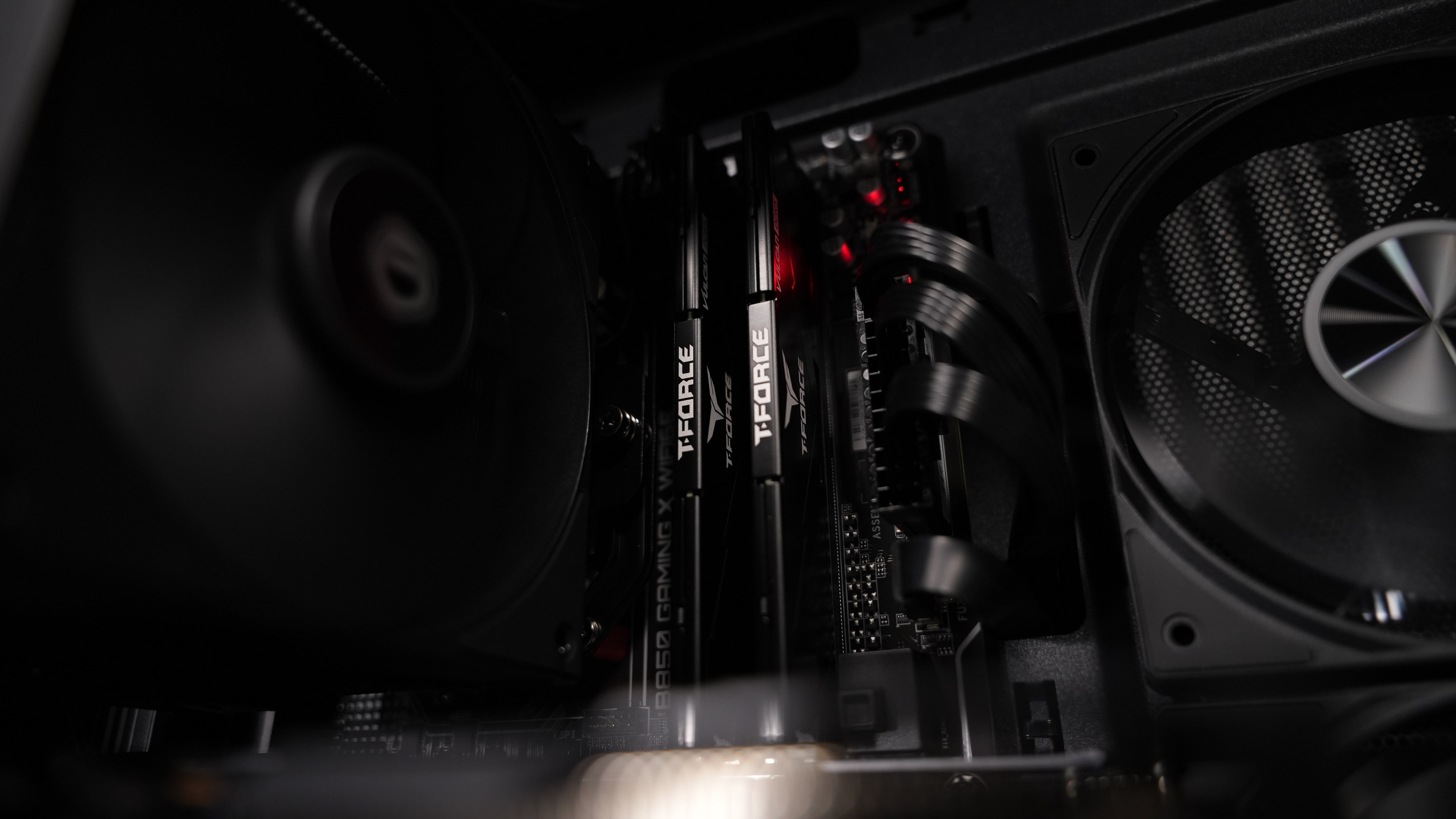 Ryzen 5 9600X + RX 9070 Gaming/Streaming PC