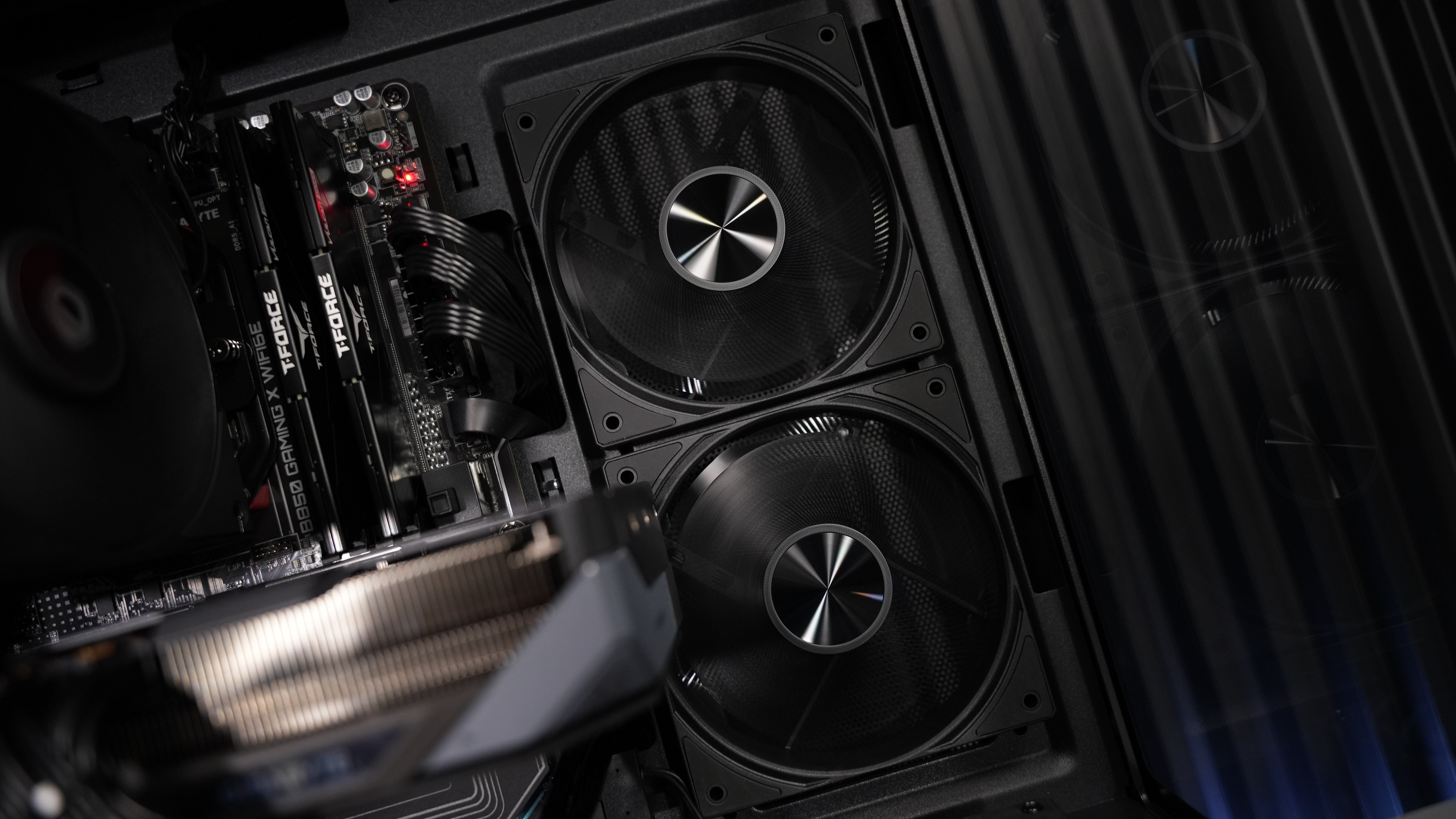 Ryzen 5 9600X + RX 9070 Gaming/Streaming PC