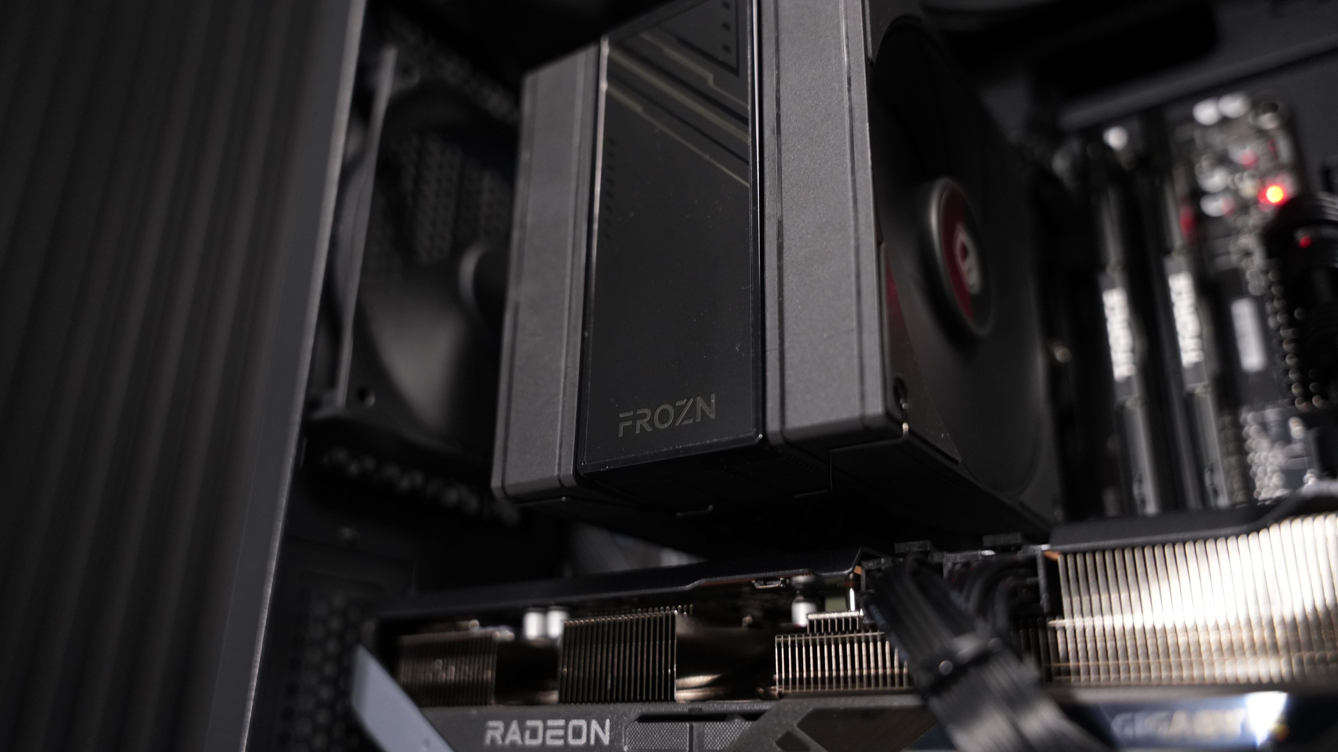Ryzen 5 9600X + RX 9070 Gaming/Streaming PC