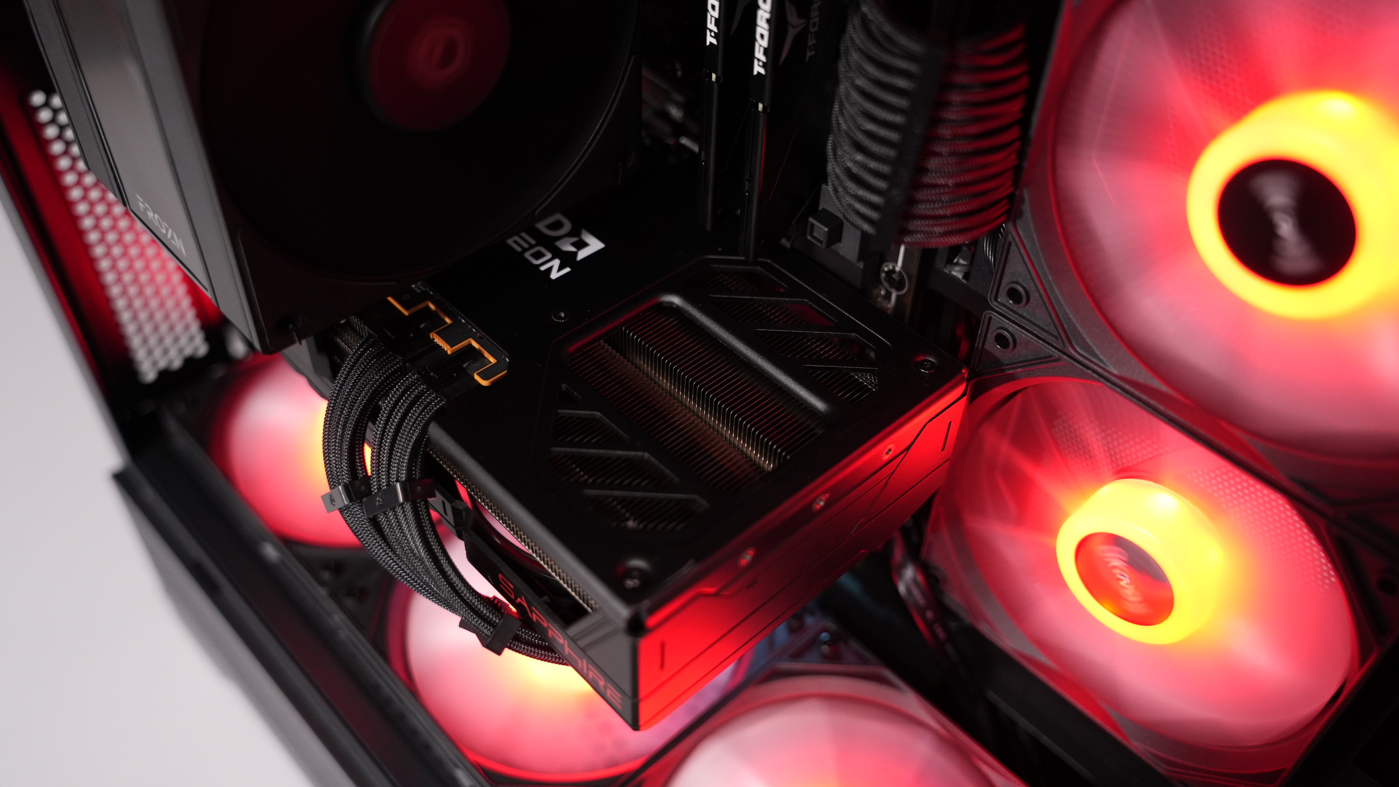 Ryzen 5 9600X + RX 9070 Gaming/Streaming PC