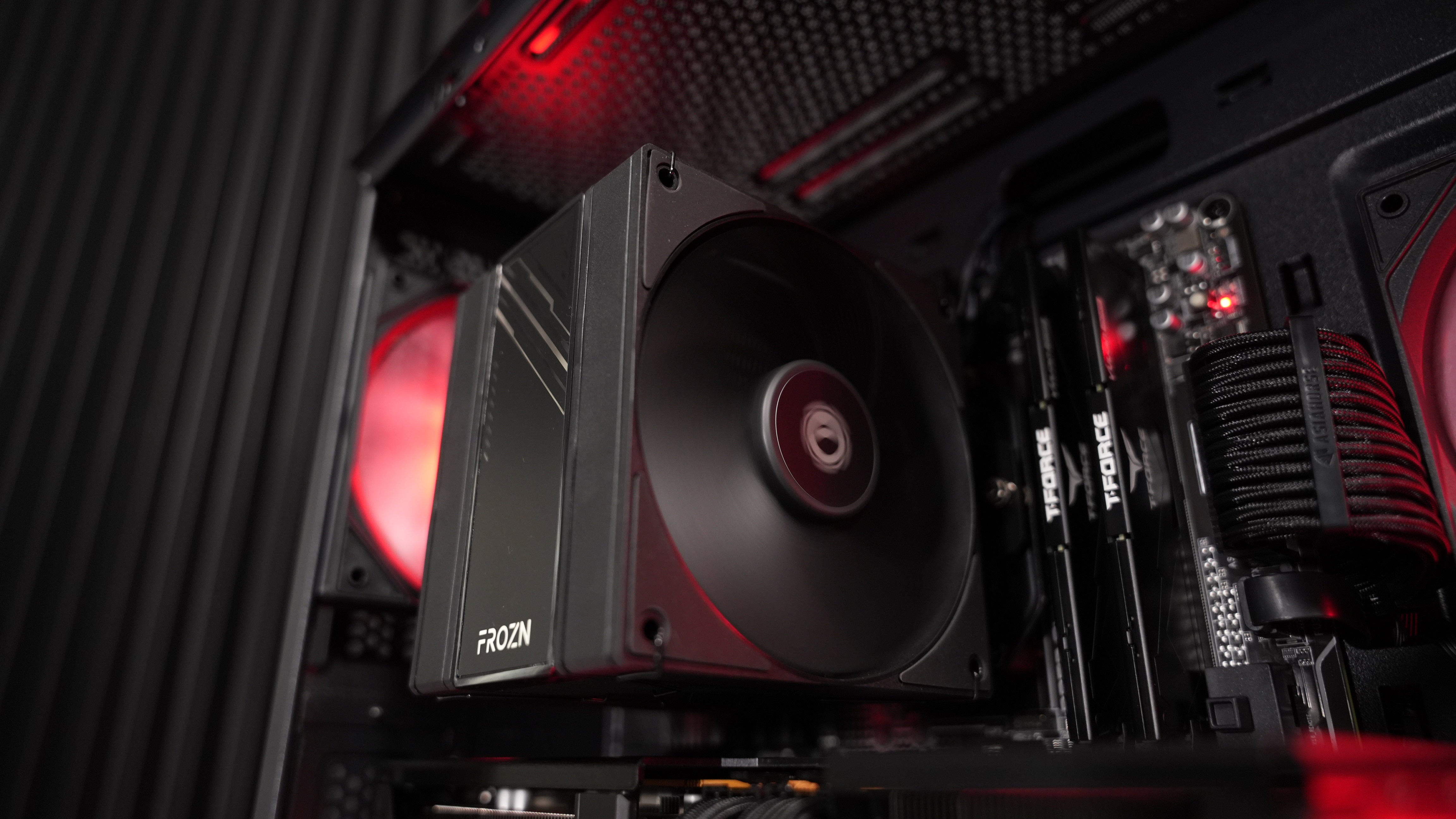 Ryzen 5 9600X + RX 9070 Gaming/Streaming PC