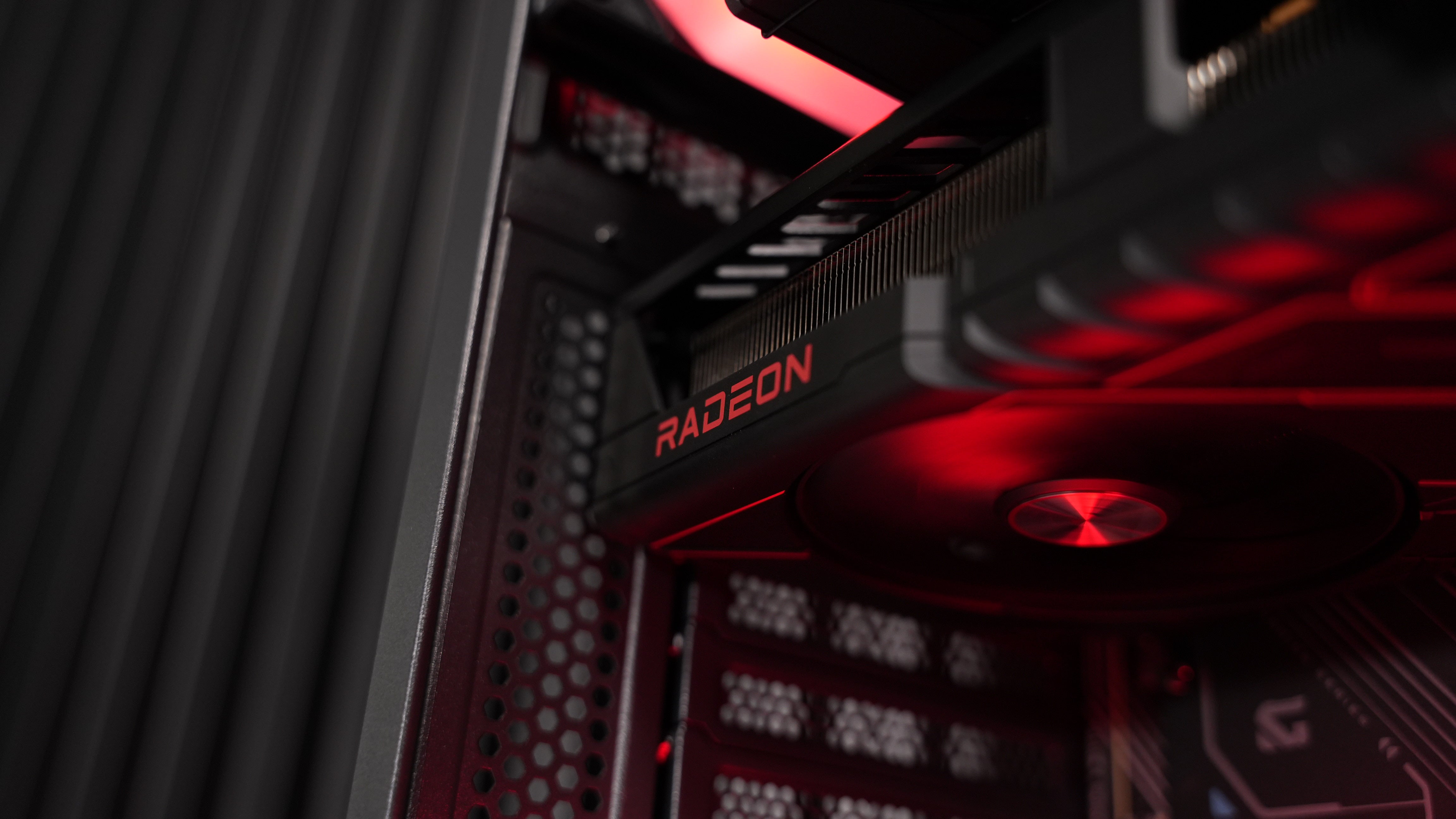 Ryzen 5 9600X + RX 9070 Gaming/Streaming PC