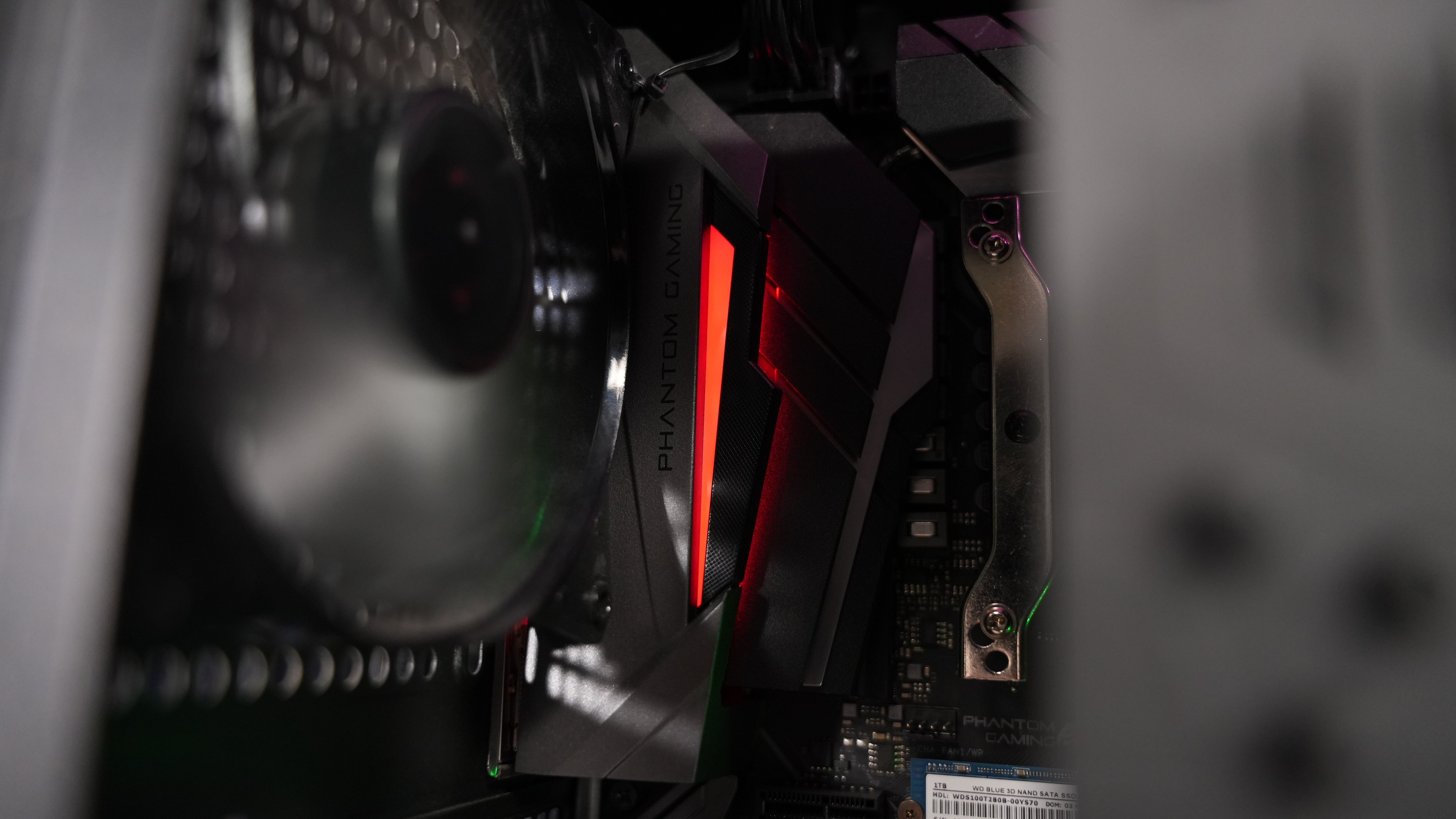 Intel i5 9600K + RTX 2060 Gaming PC