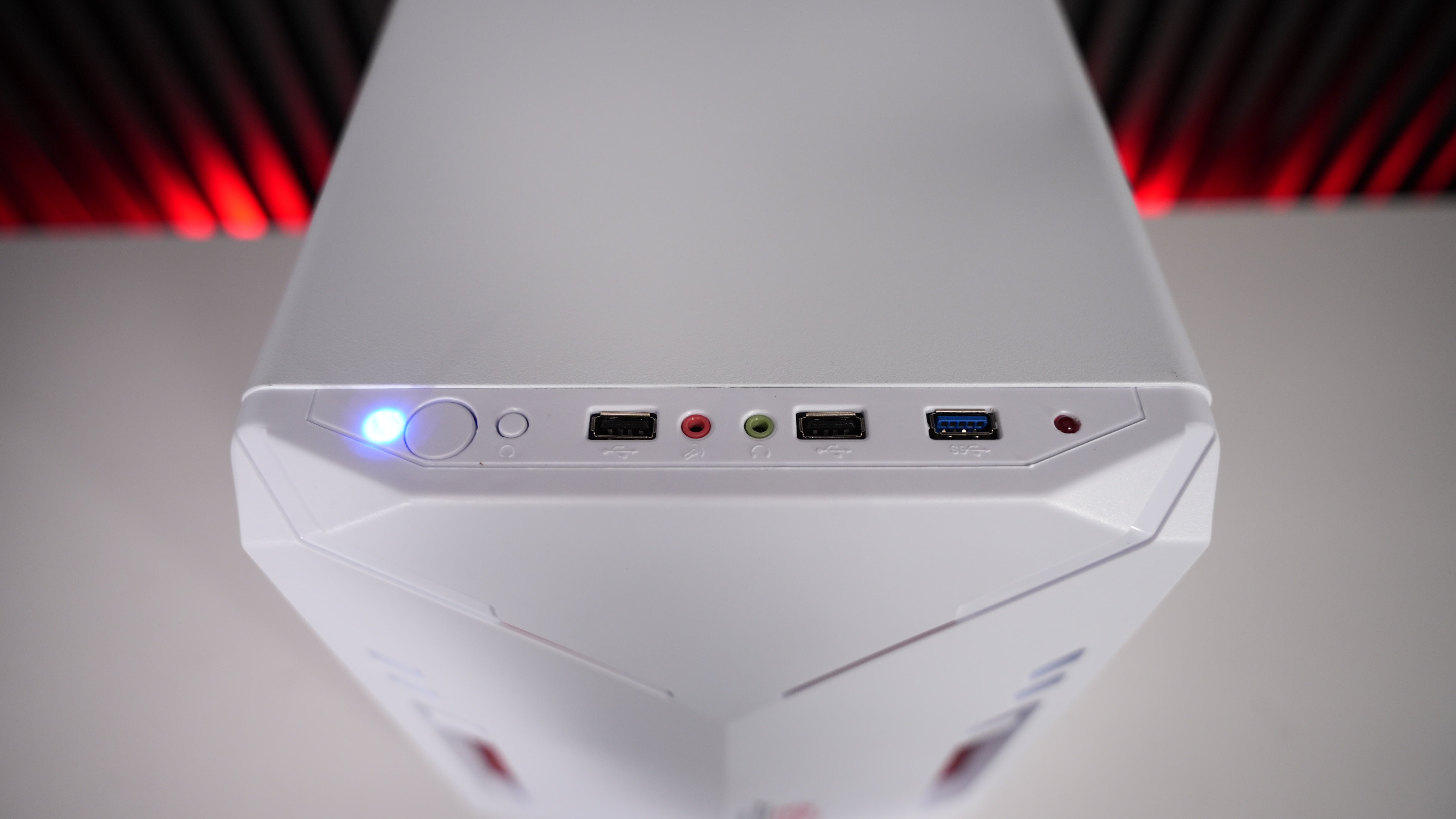 Ryzen 3 3200G + GTX 1060 Budget Gaming PC