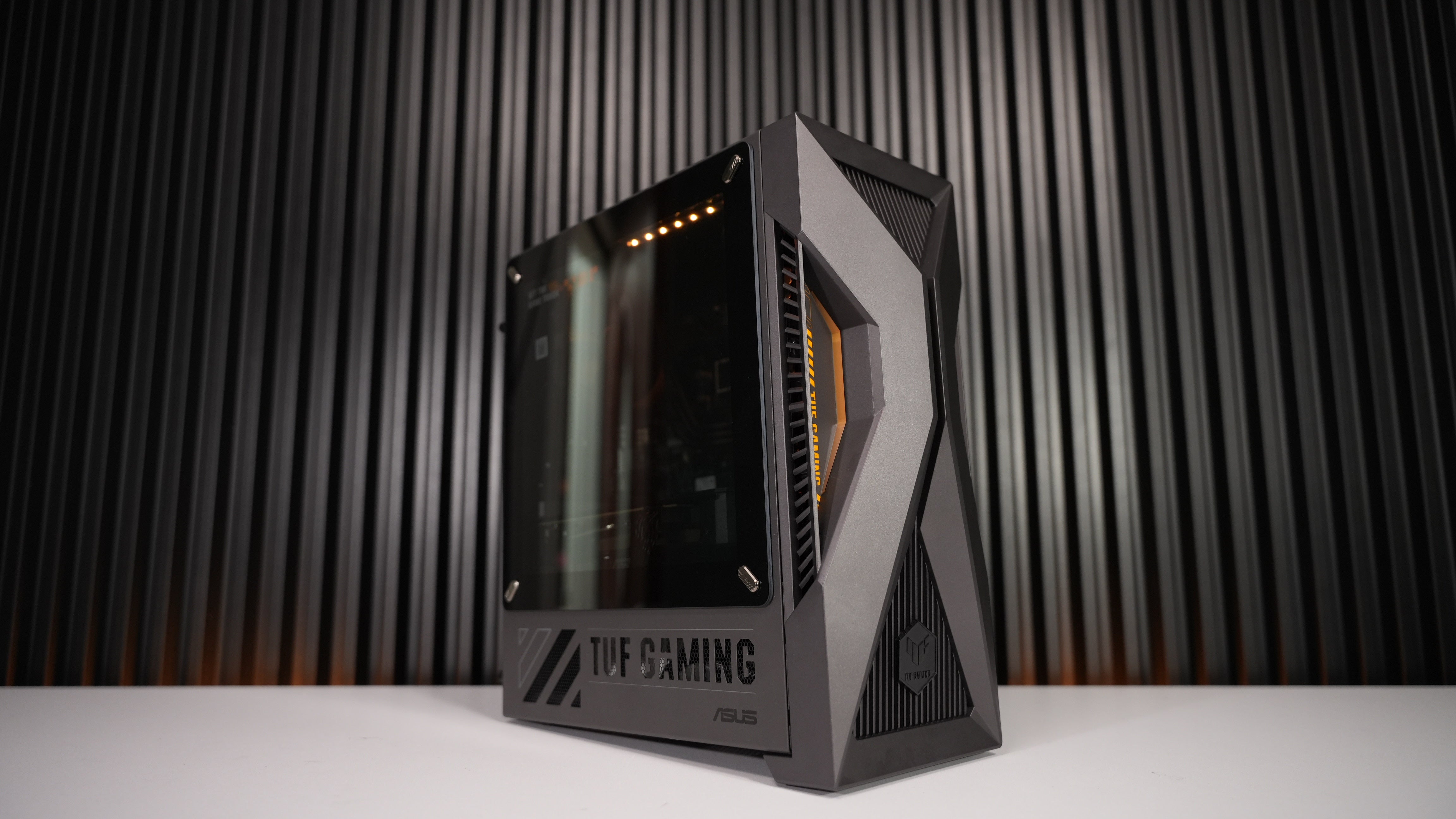 Intel i7 13620H + RTX 5060 Ti Gaming PC