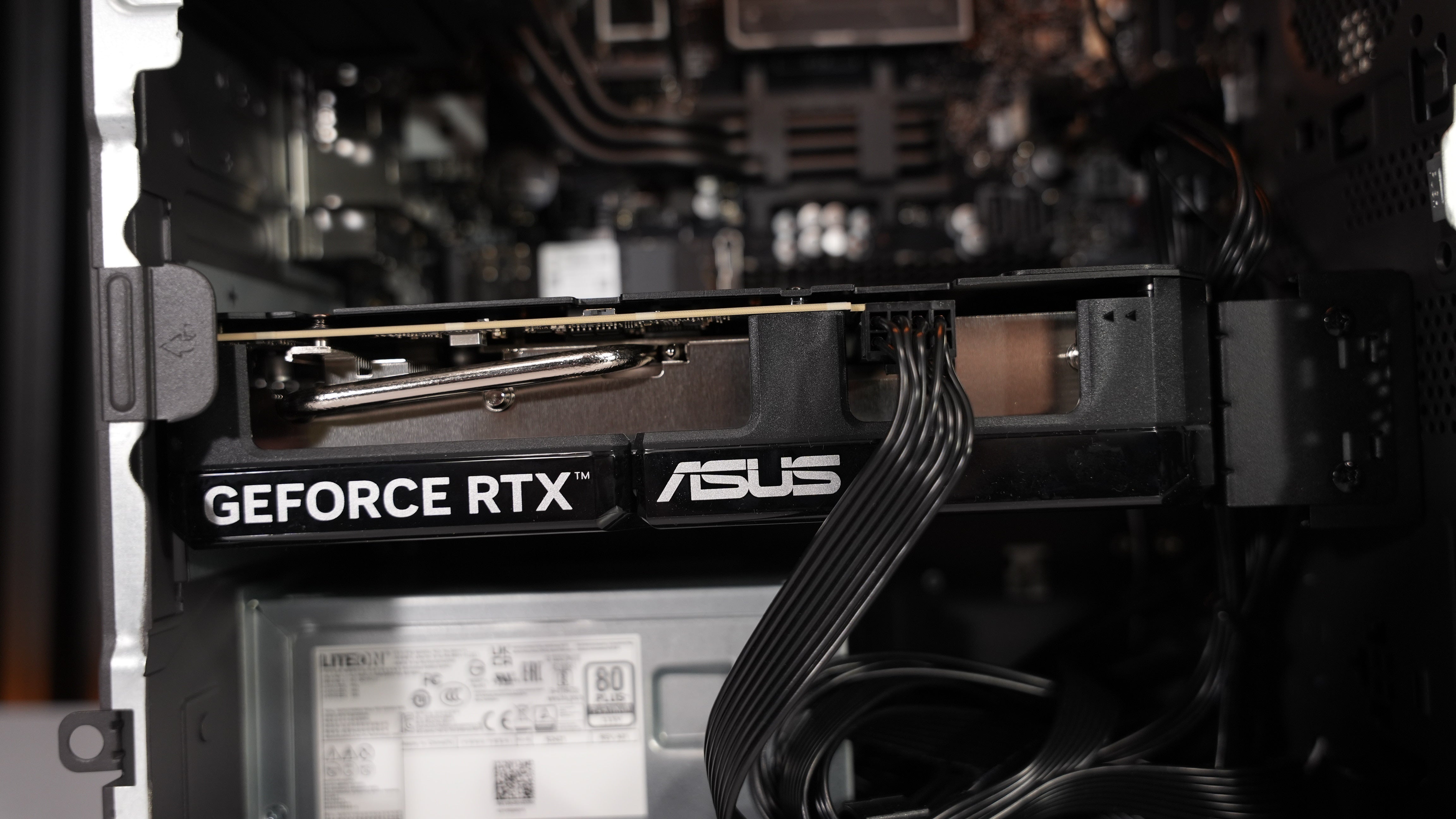 Intel i7 13620H + RTX 5060 Ti Gaming PC