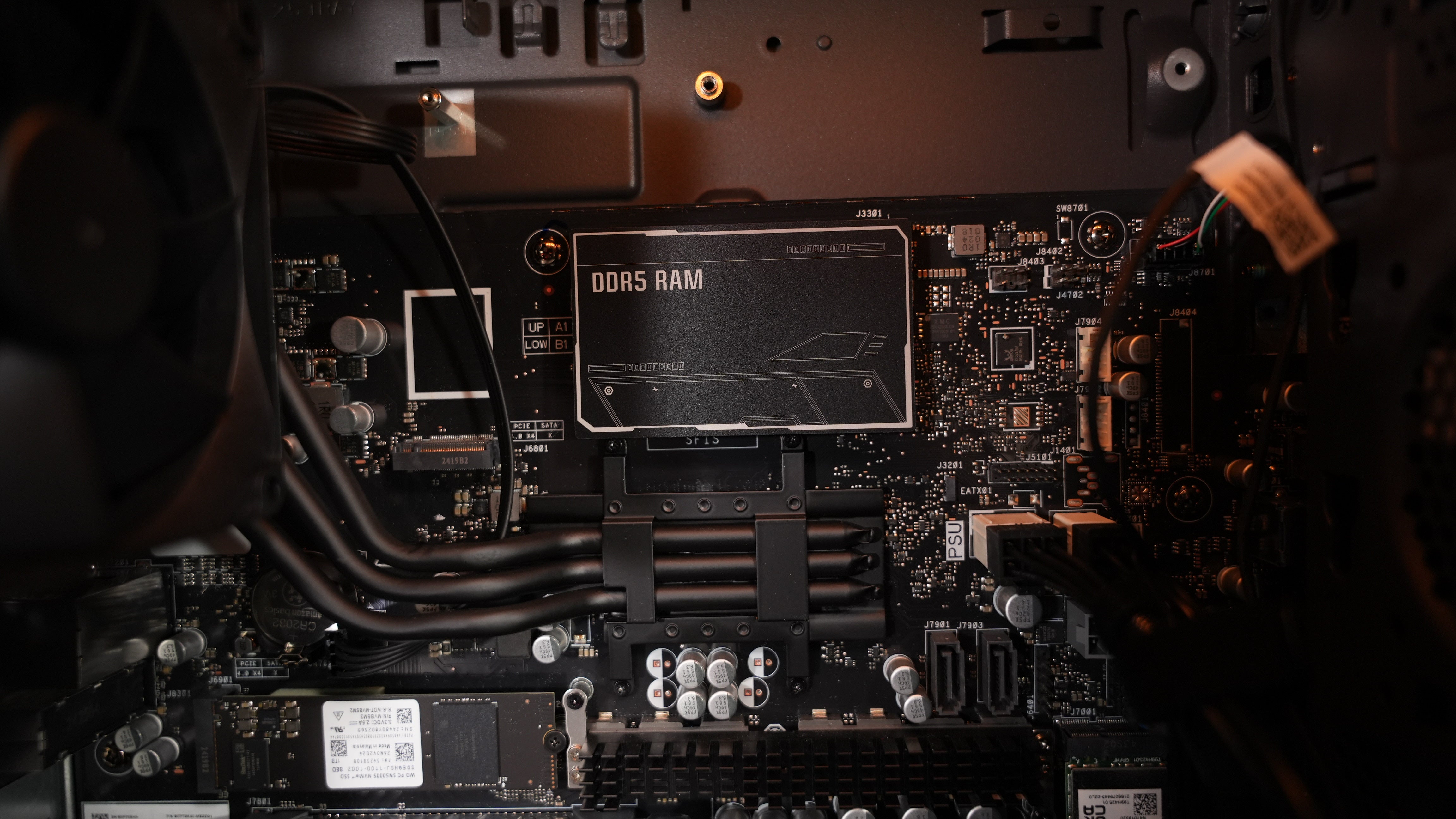 Intel i7 13620H + RTX 5060 Ti Gaming PC