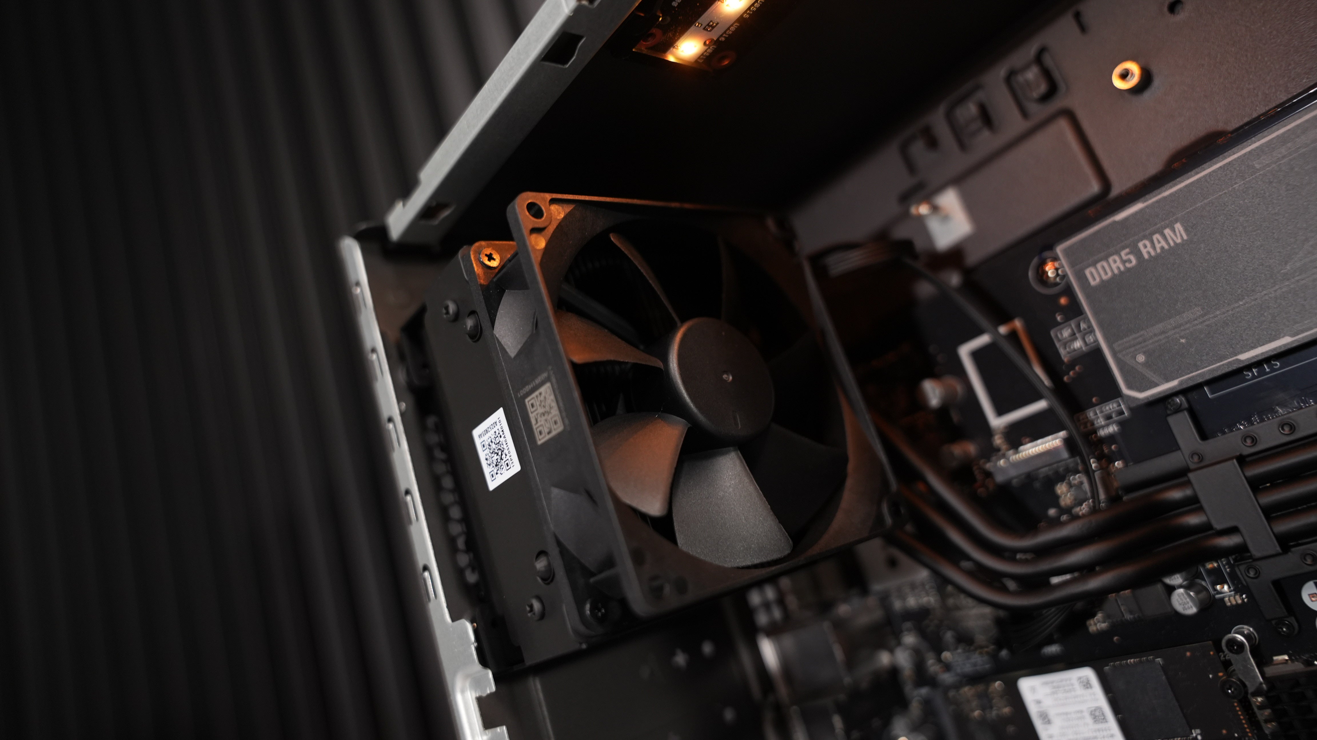 Intel i7 13620H + RTX 5060 Ti Gaming PC