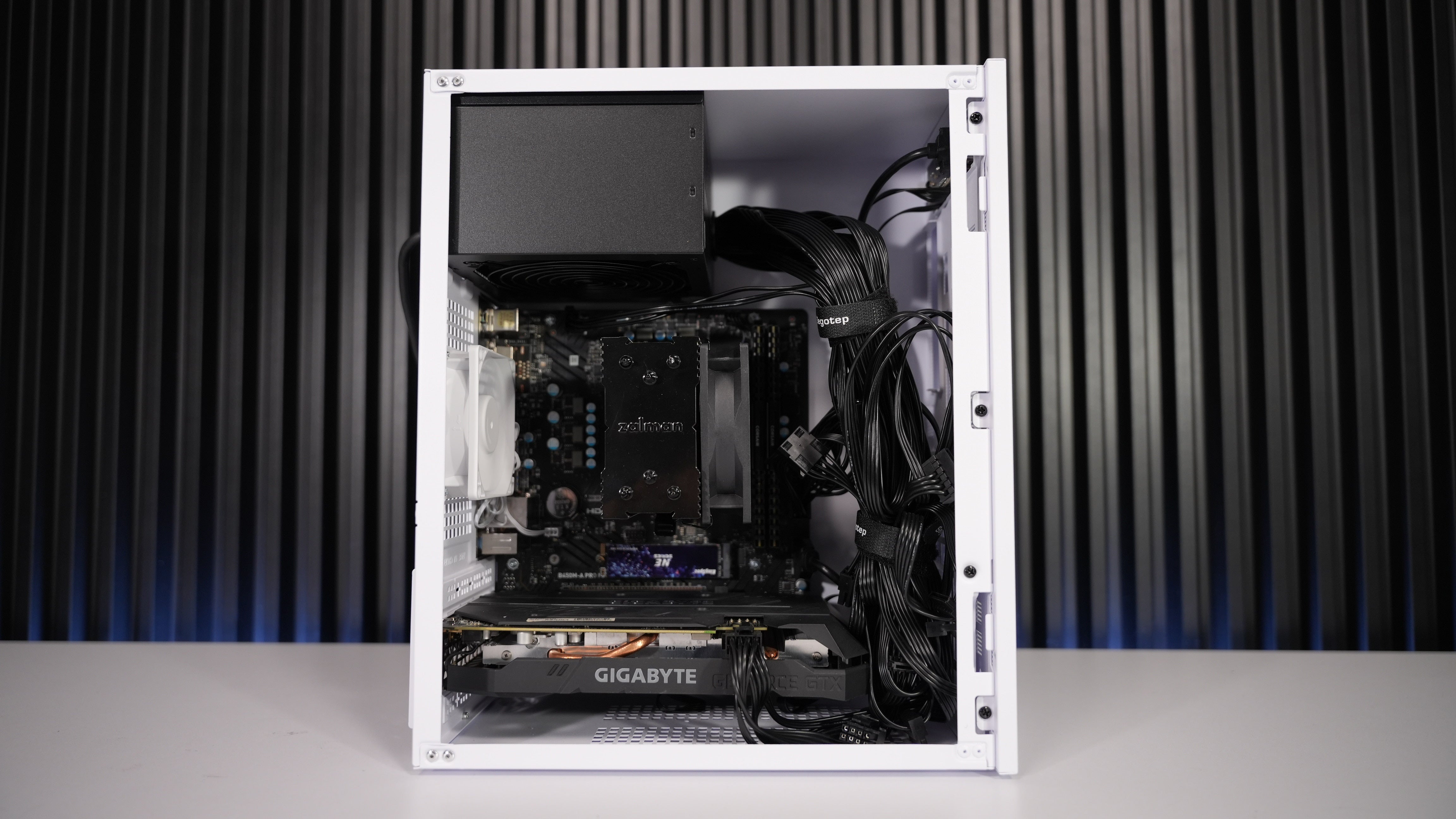 Ryzen 5 2600X + GTX 1660 OC Gaming PC