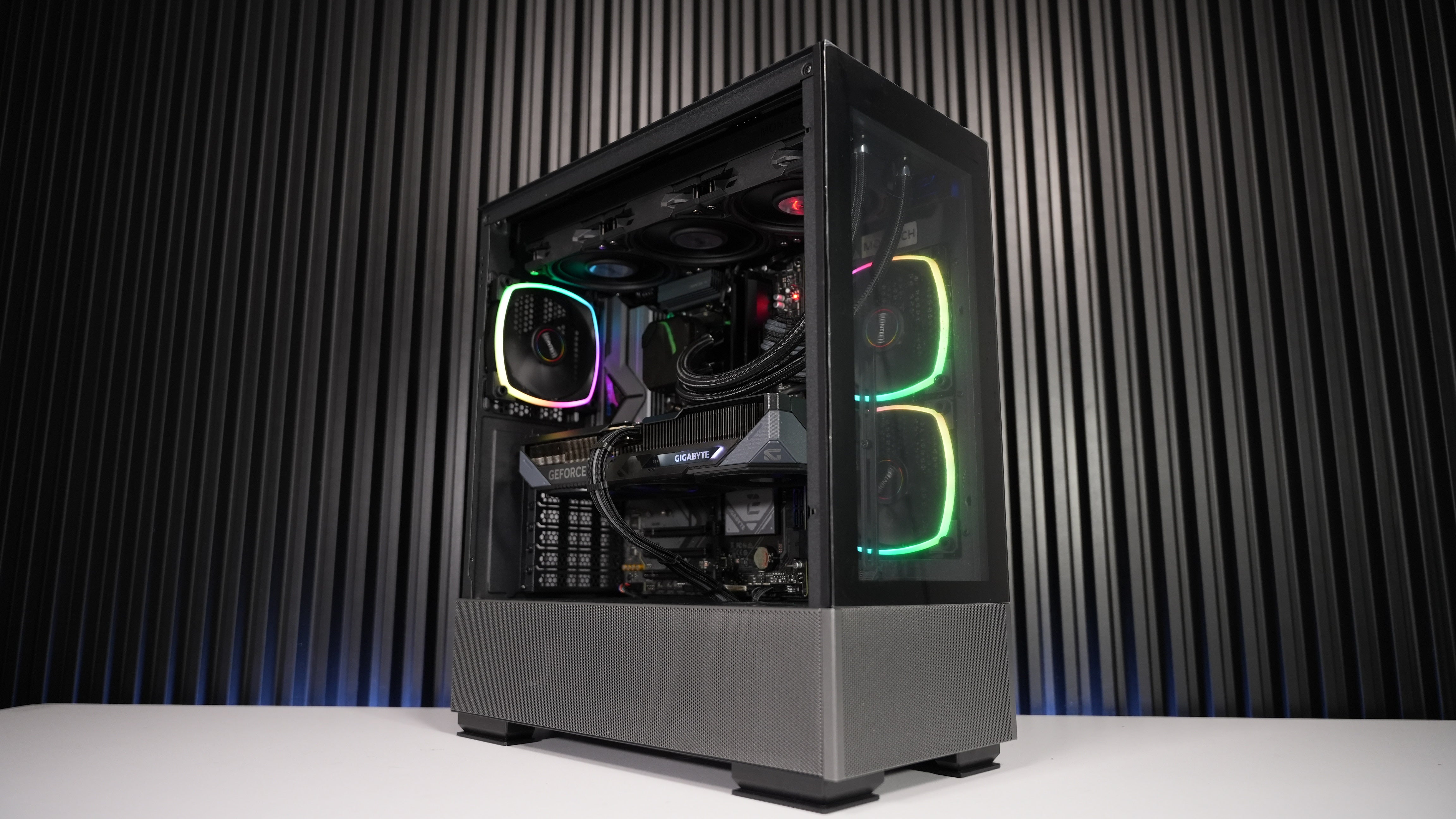 Ryzen 5 9600X + RTX 5070 Gaming/Streaming PC