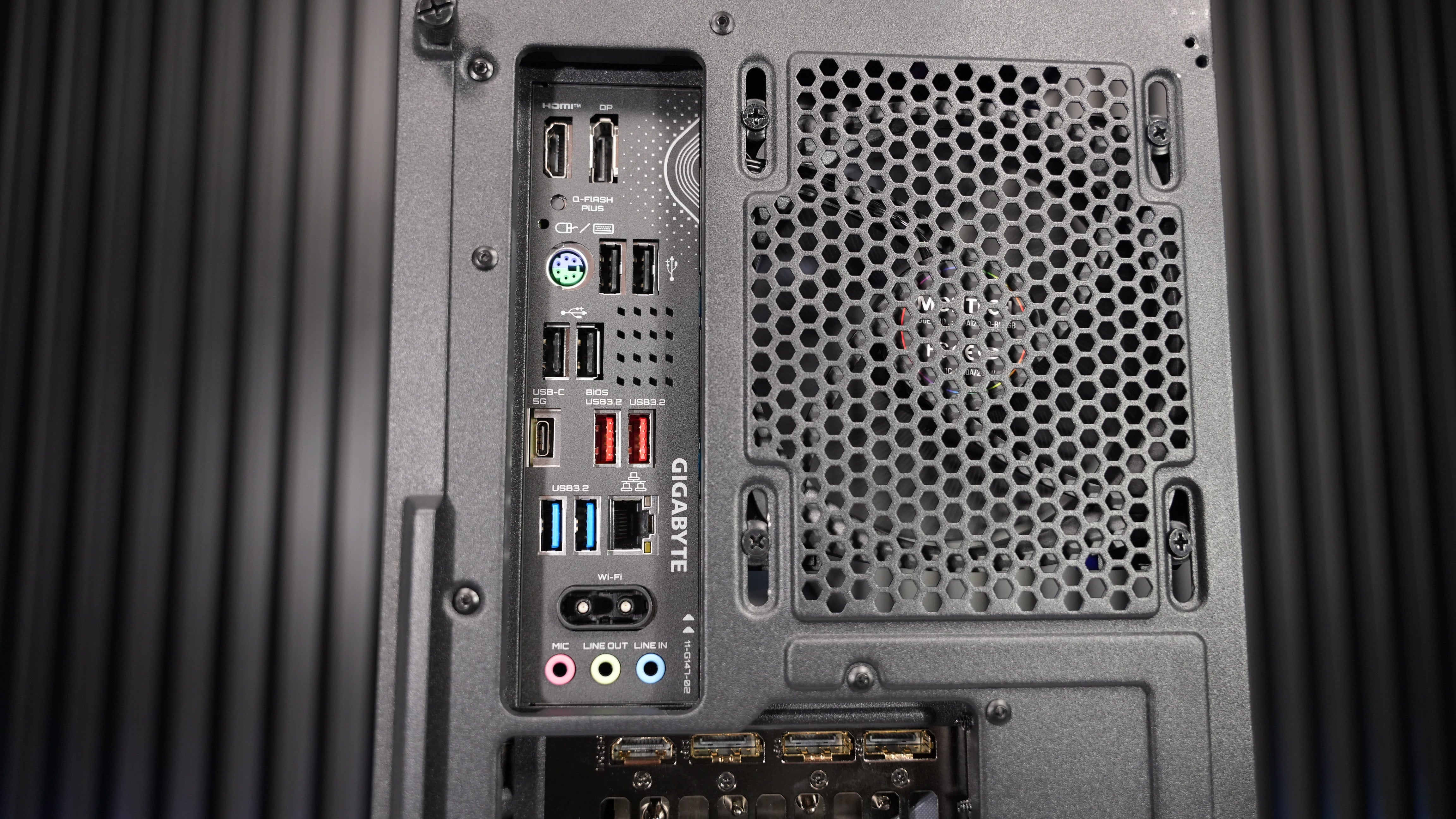 Ryzen 5 9600X + RTX 5070 Gaming/Streaming PC