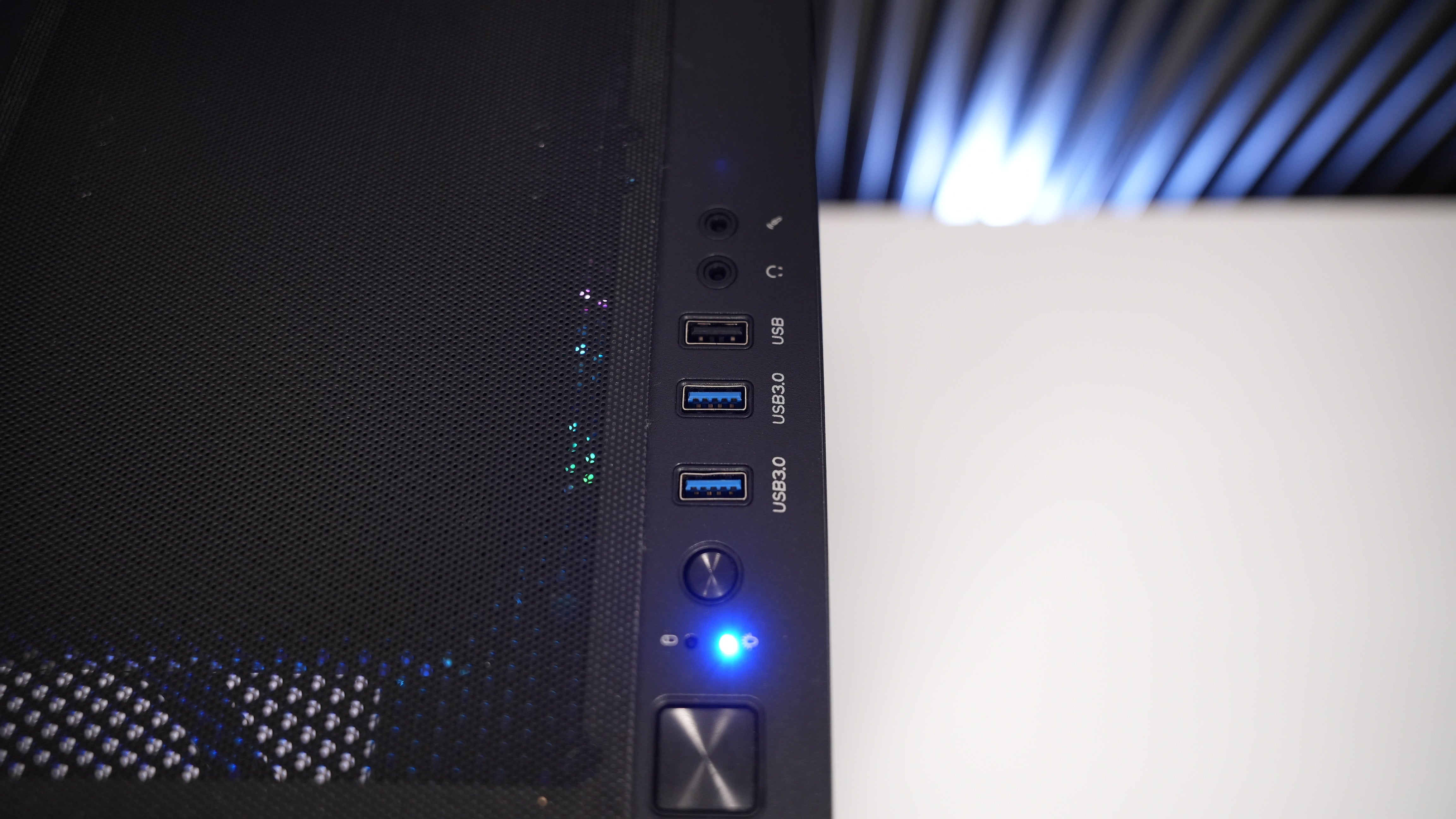 Ryzen 5 7600 + RTX 4070 Gaming/Streaming PC