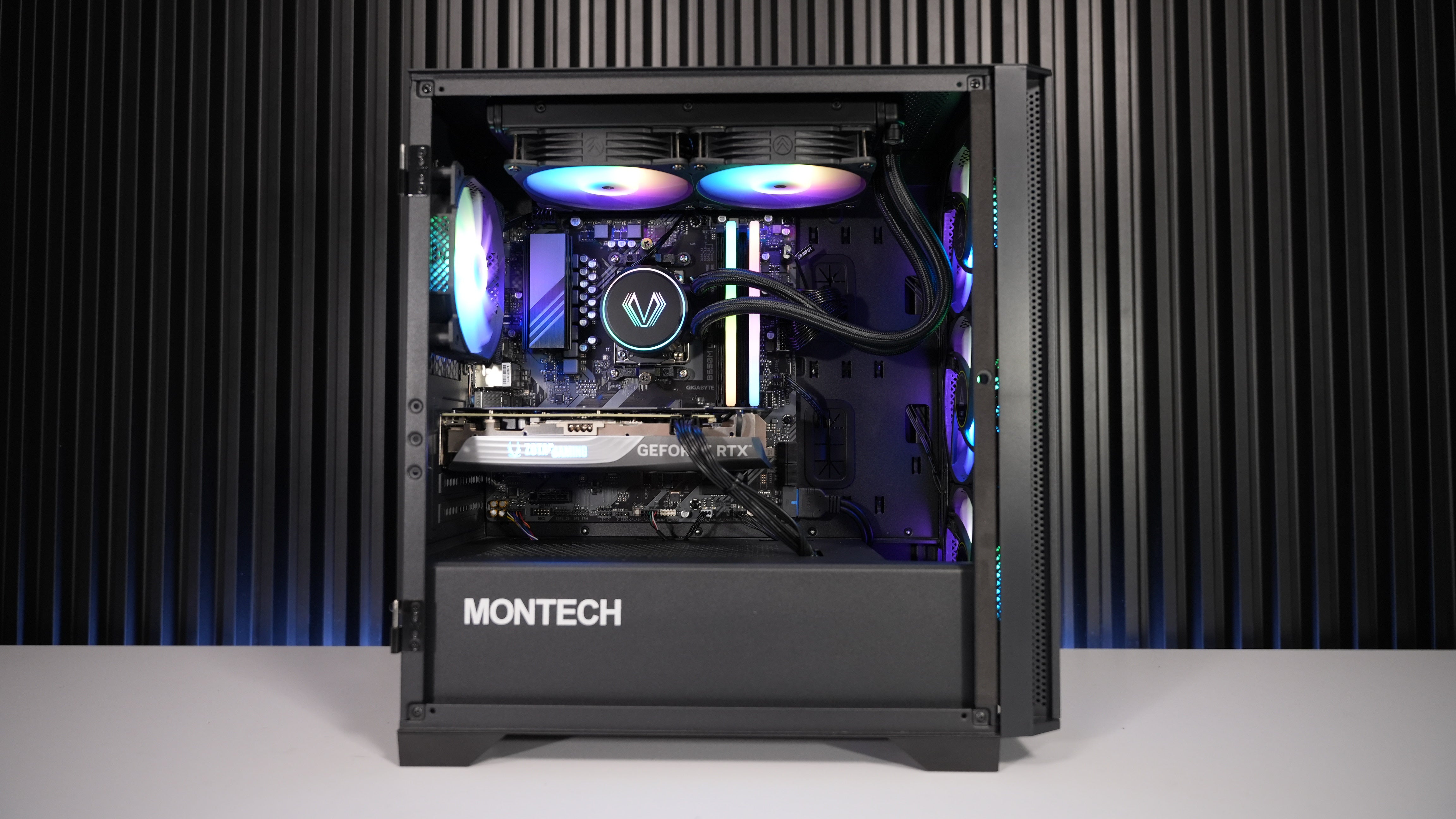 Ryzen 5 7600 + RTX 4070 Gaming/Streaming PC