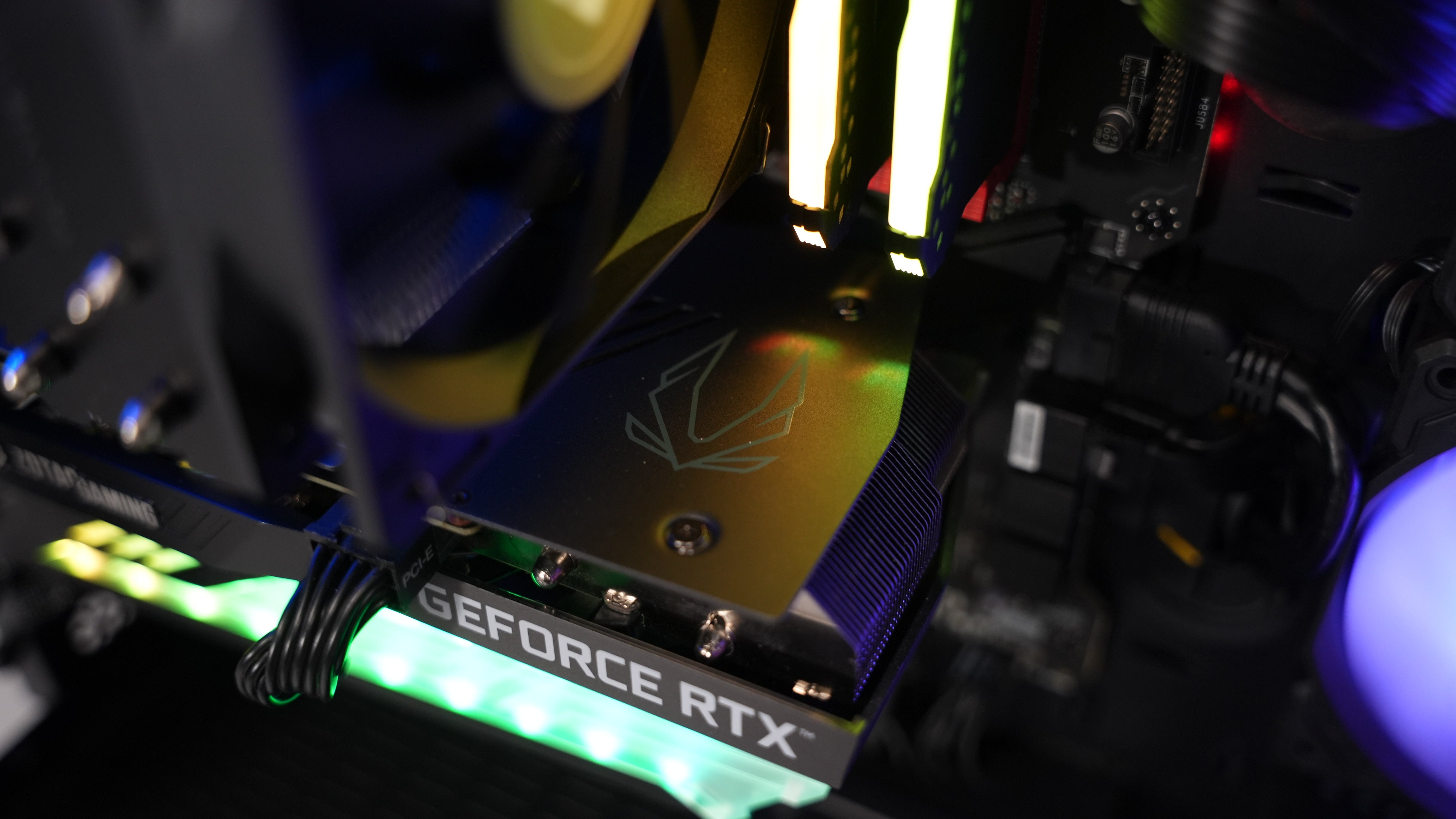 Intel i7 9700F + RTX 3060 12GB Gaming PC