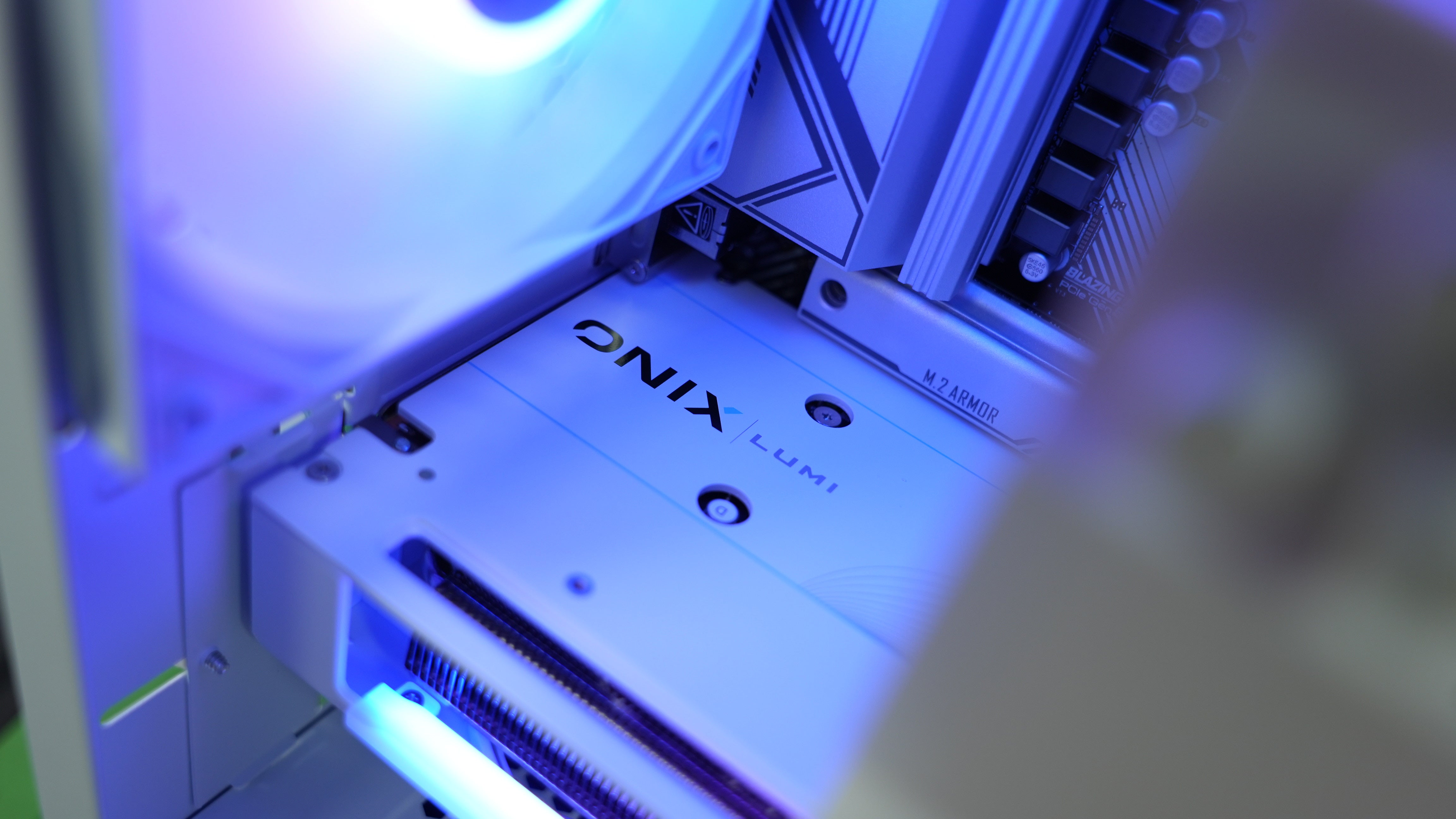 Premium Panda Gamer - Ryzen 5 9600X + Arc B580