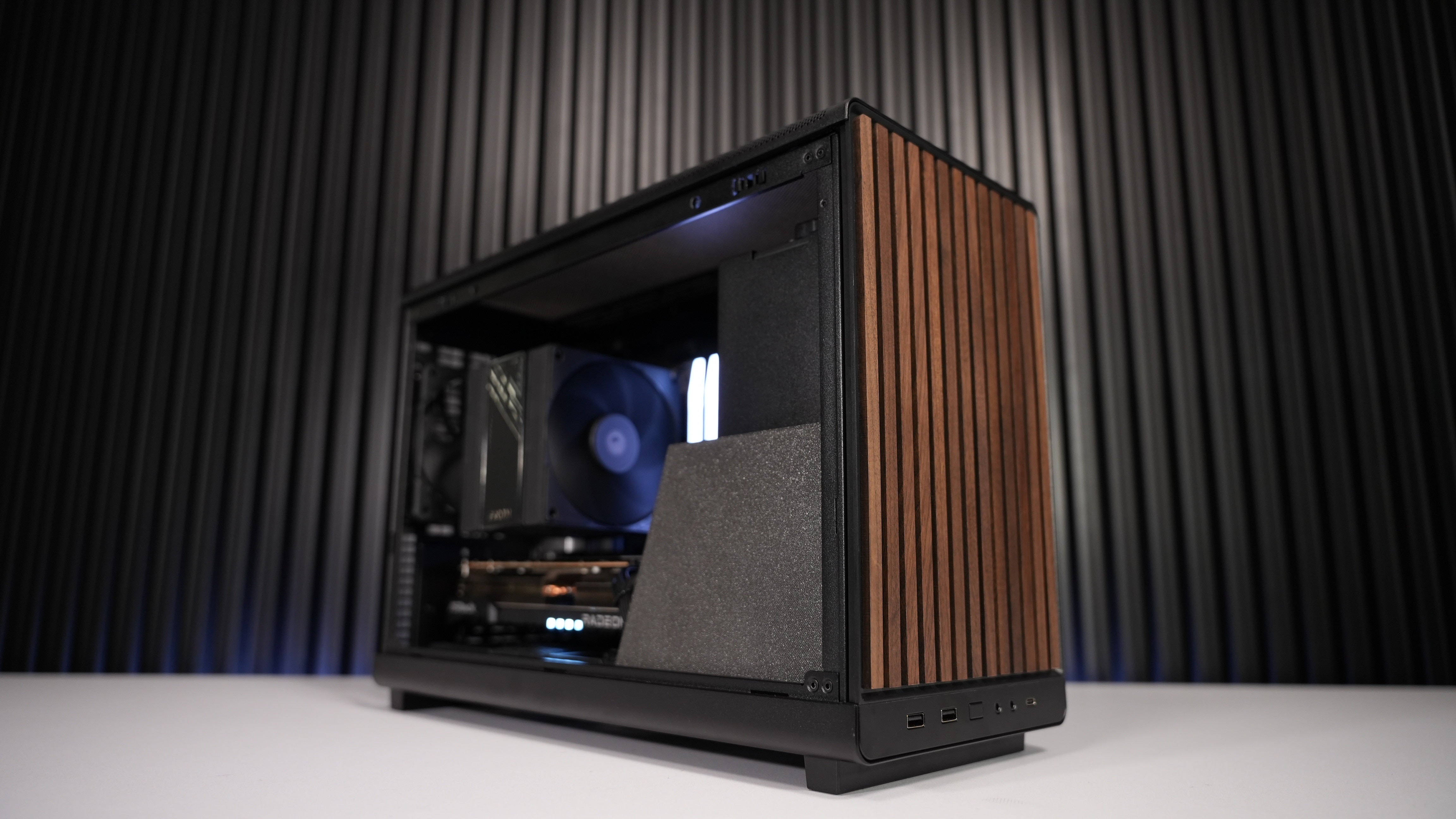Ryzen 5 7600X + RX 7700XT Gaming/Streaming PC
