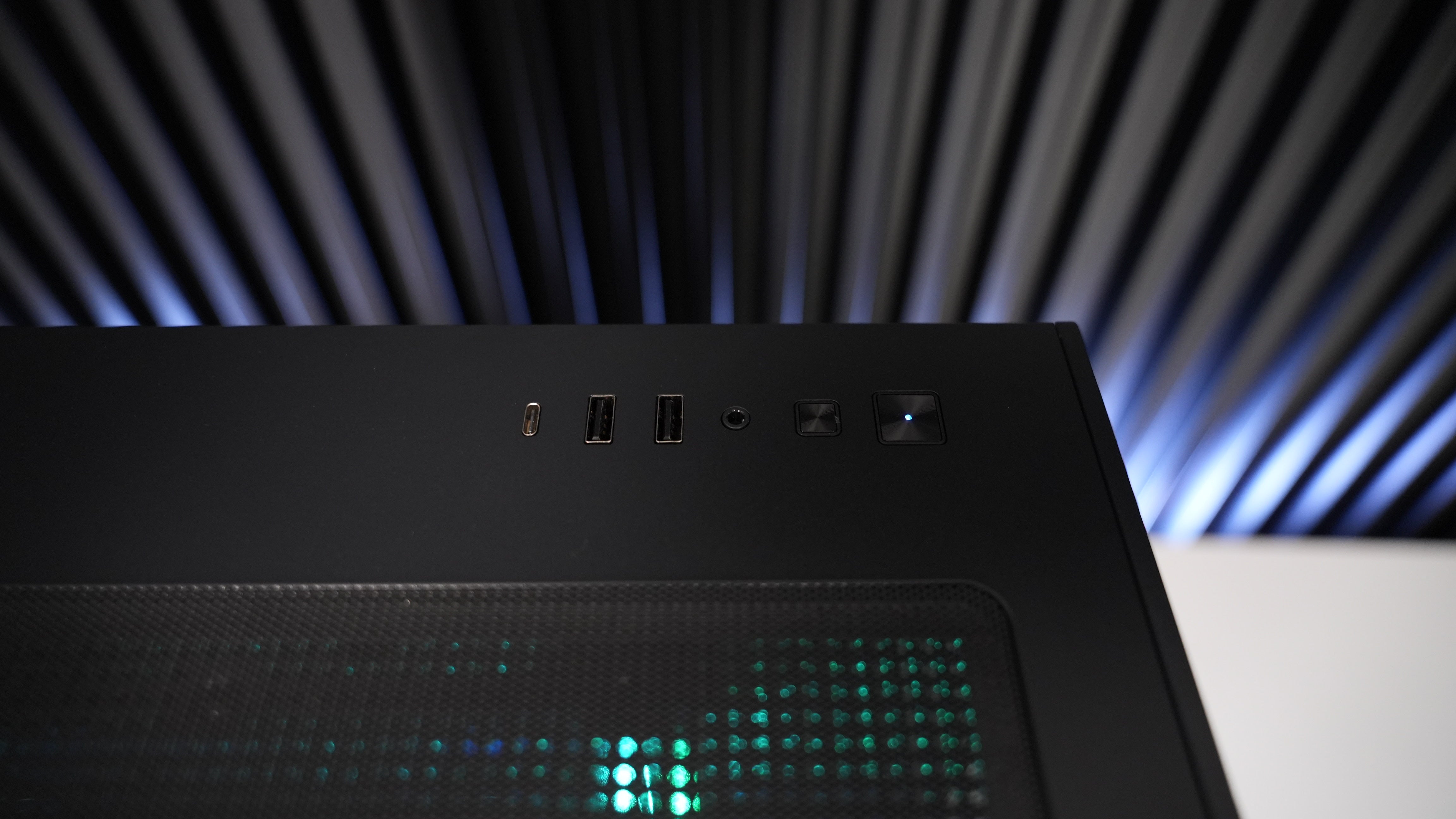 Ryzen 5 7400F + GTX 1660 Ti Gaming PC