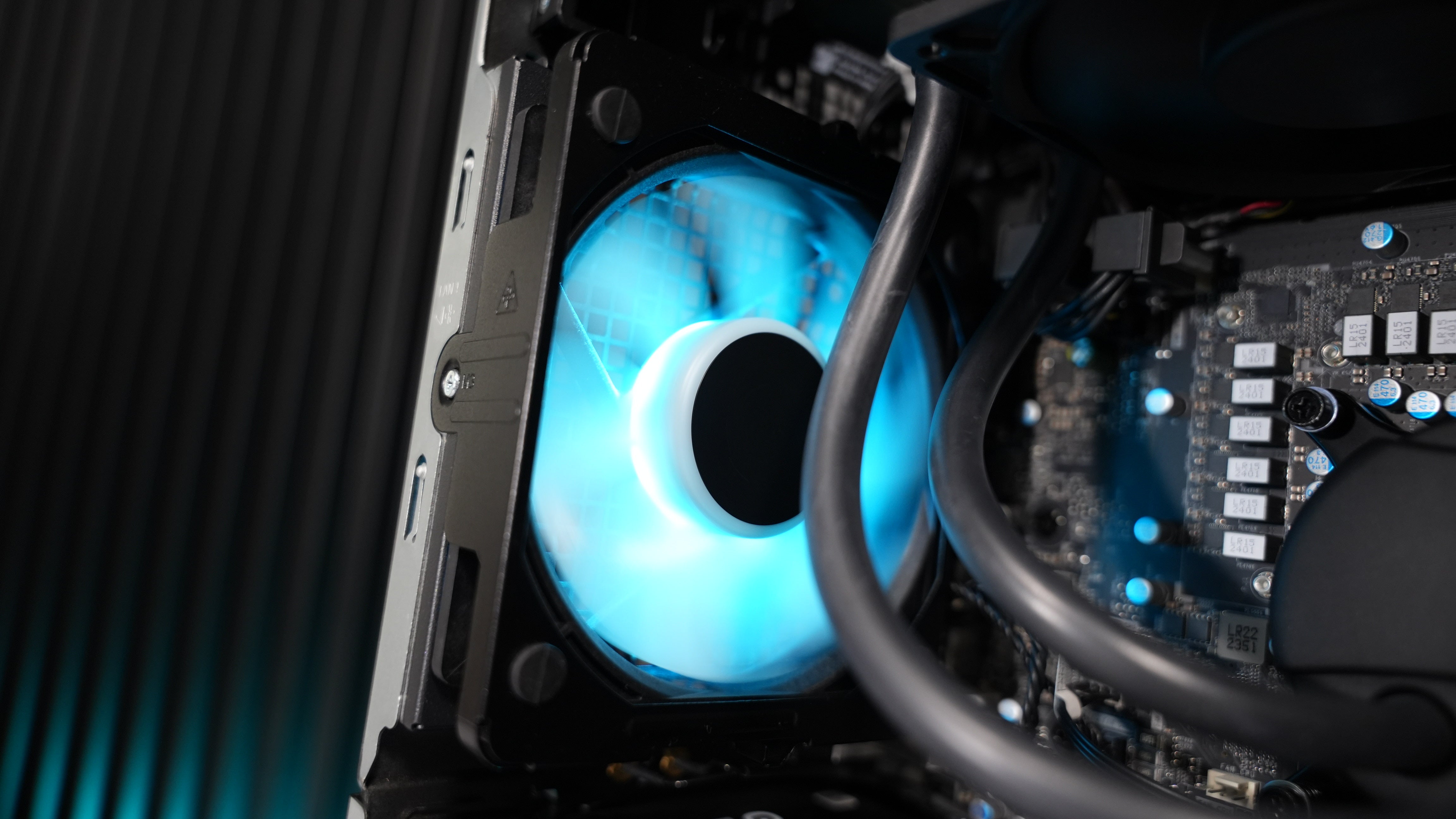 Intel i7 14700F + RTX 4060 Ti Gaming PC