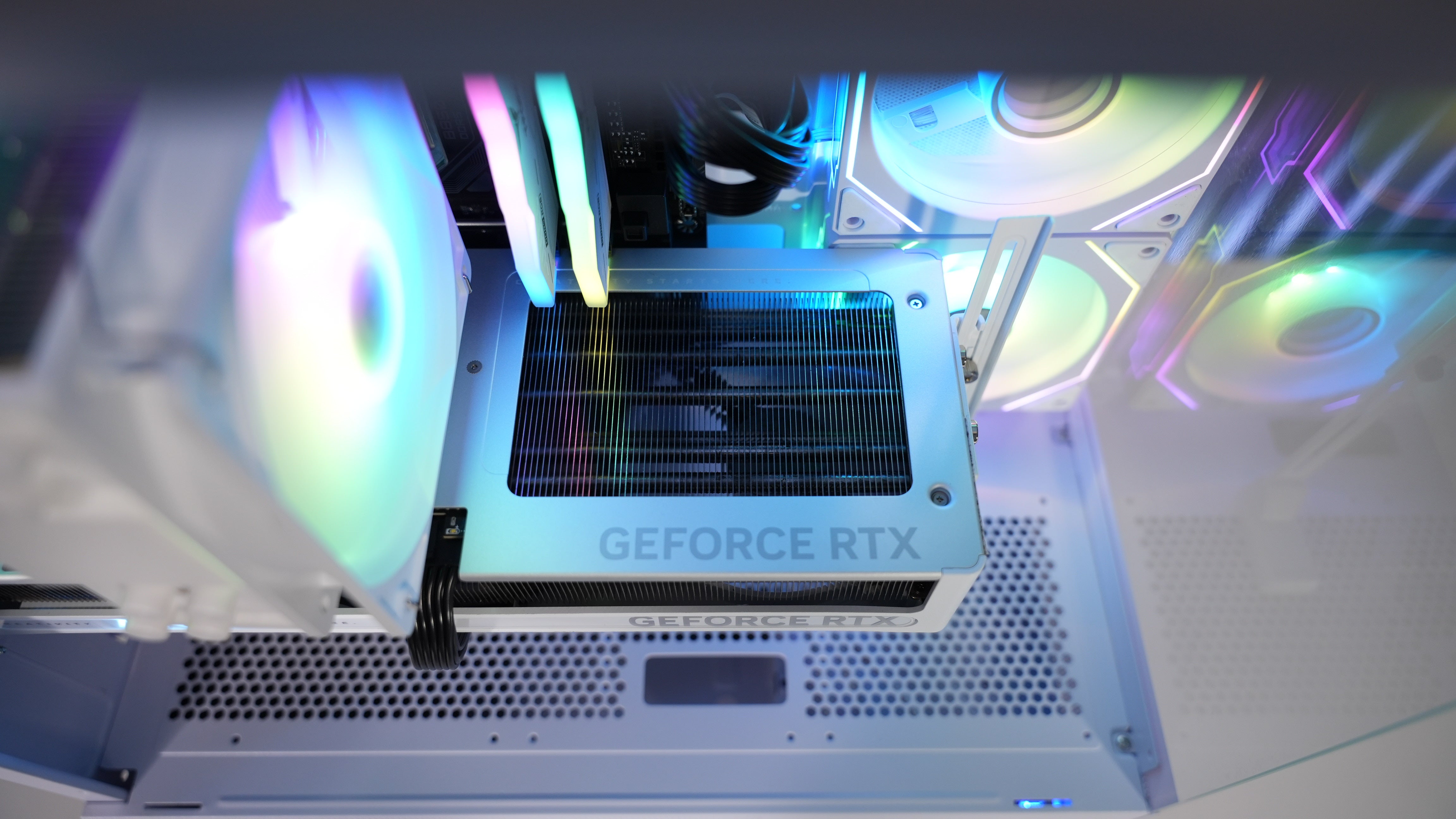 Ryzen 5 9600X + RTX 5070 Gaming/Streaming PC