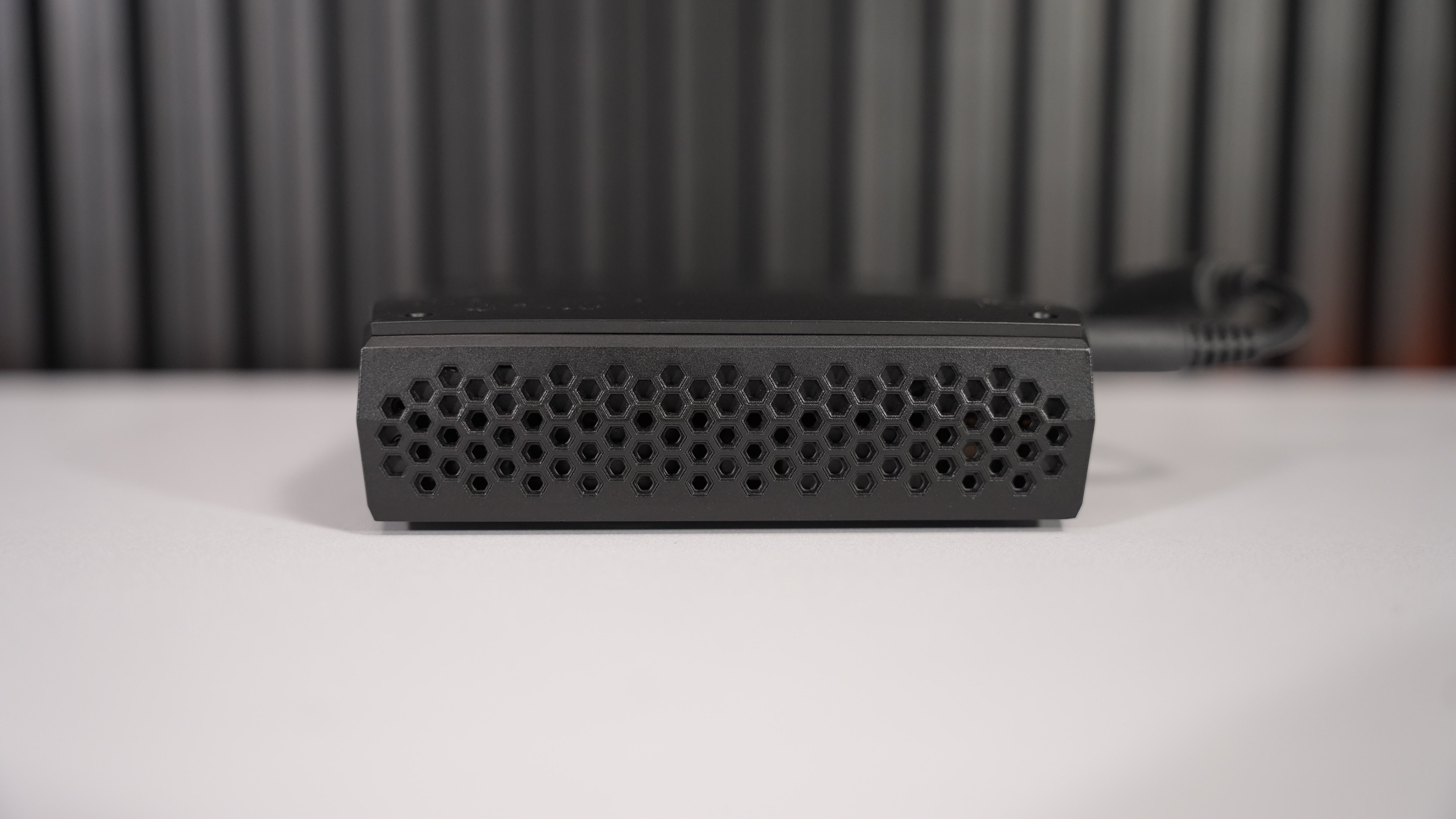 Intel NUC - Intel i5 8750G Mini PC