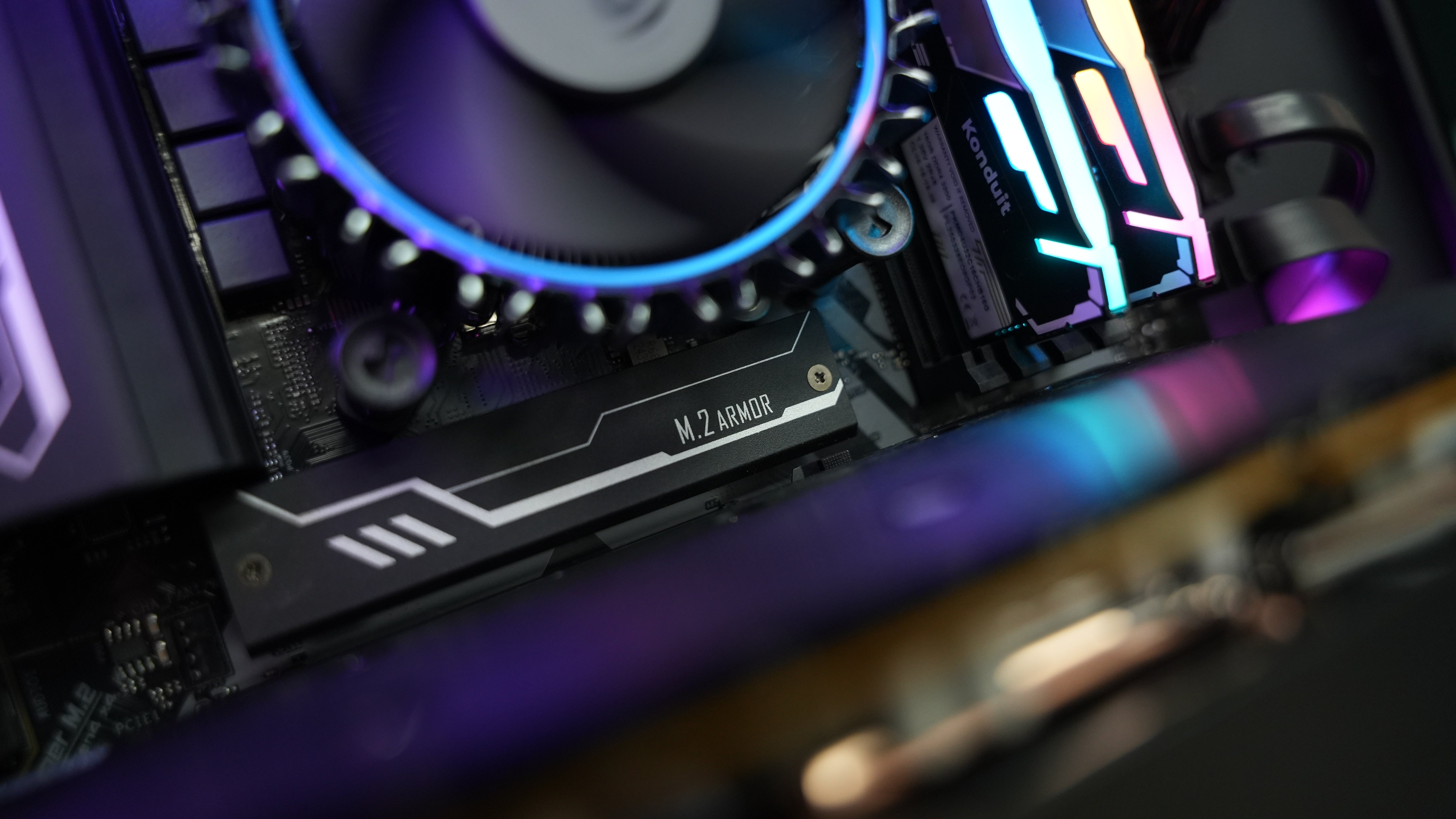 Plus Streamer PC - i5 14400F + RX 9060 XT
