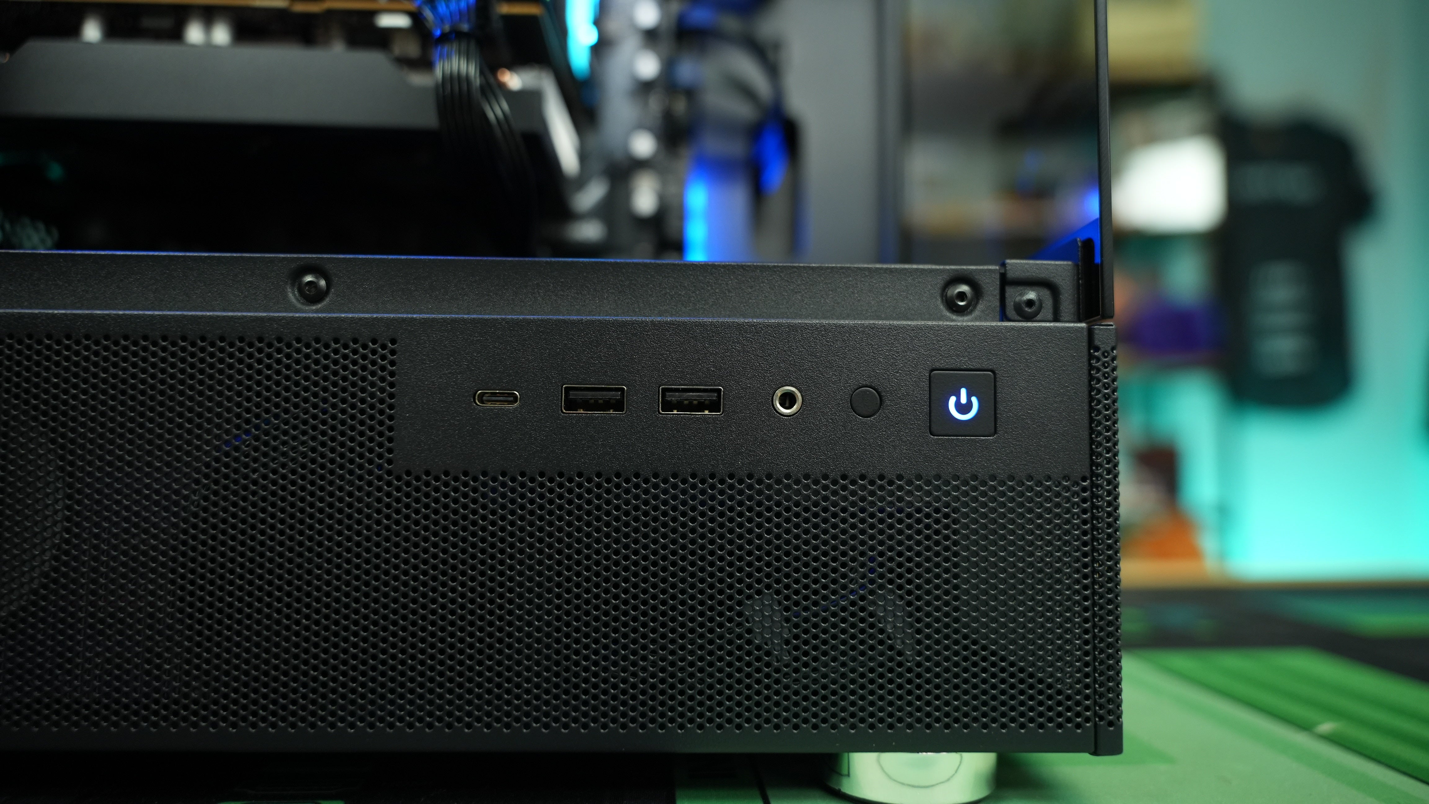 Plus Streamer PC - i5 14400F + RX 9060 XT