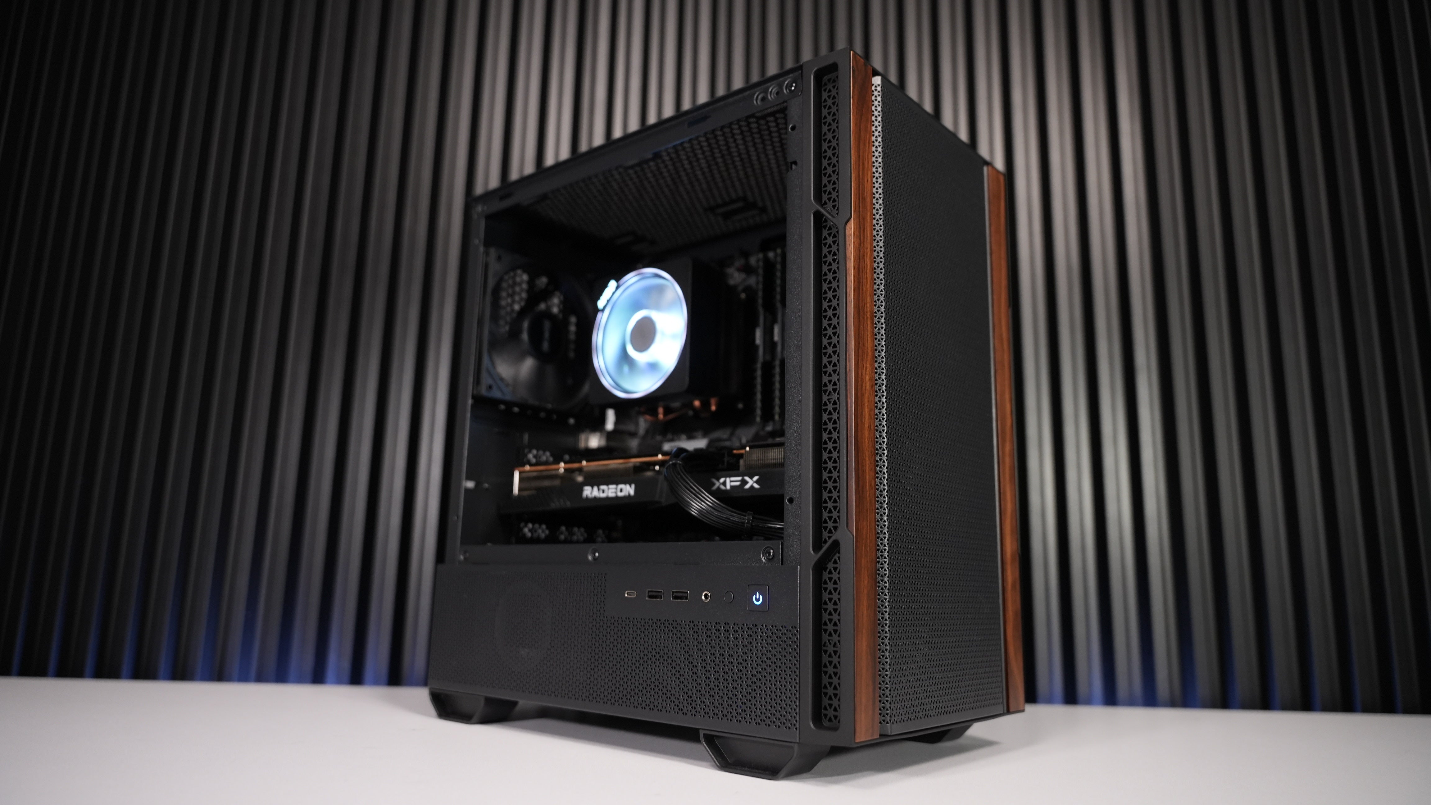 Ryzen 7 5800XT + RX 6700 Gaming PC