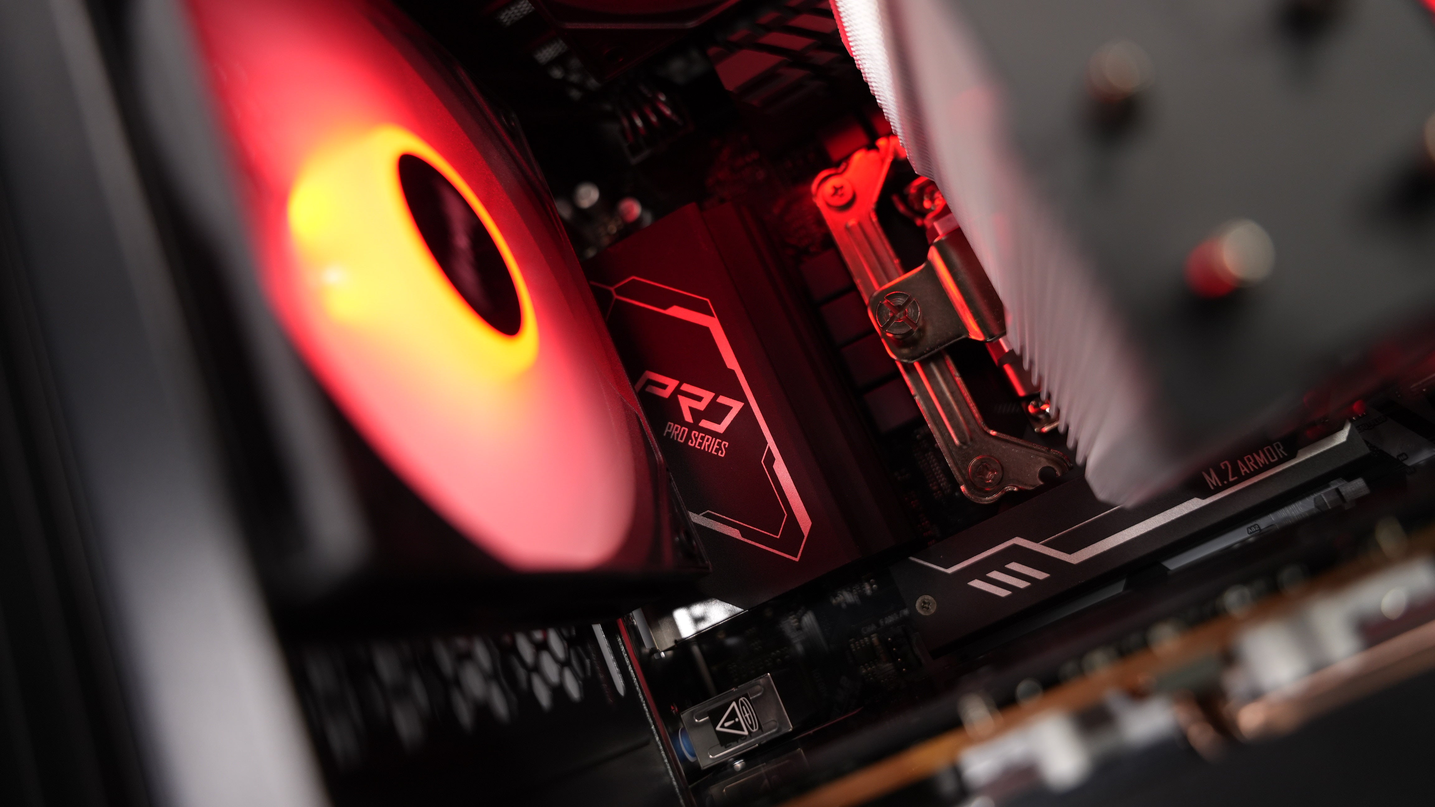 Intel i3 14100F + RX 7600 Gaming PC