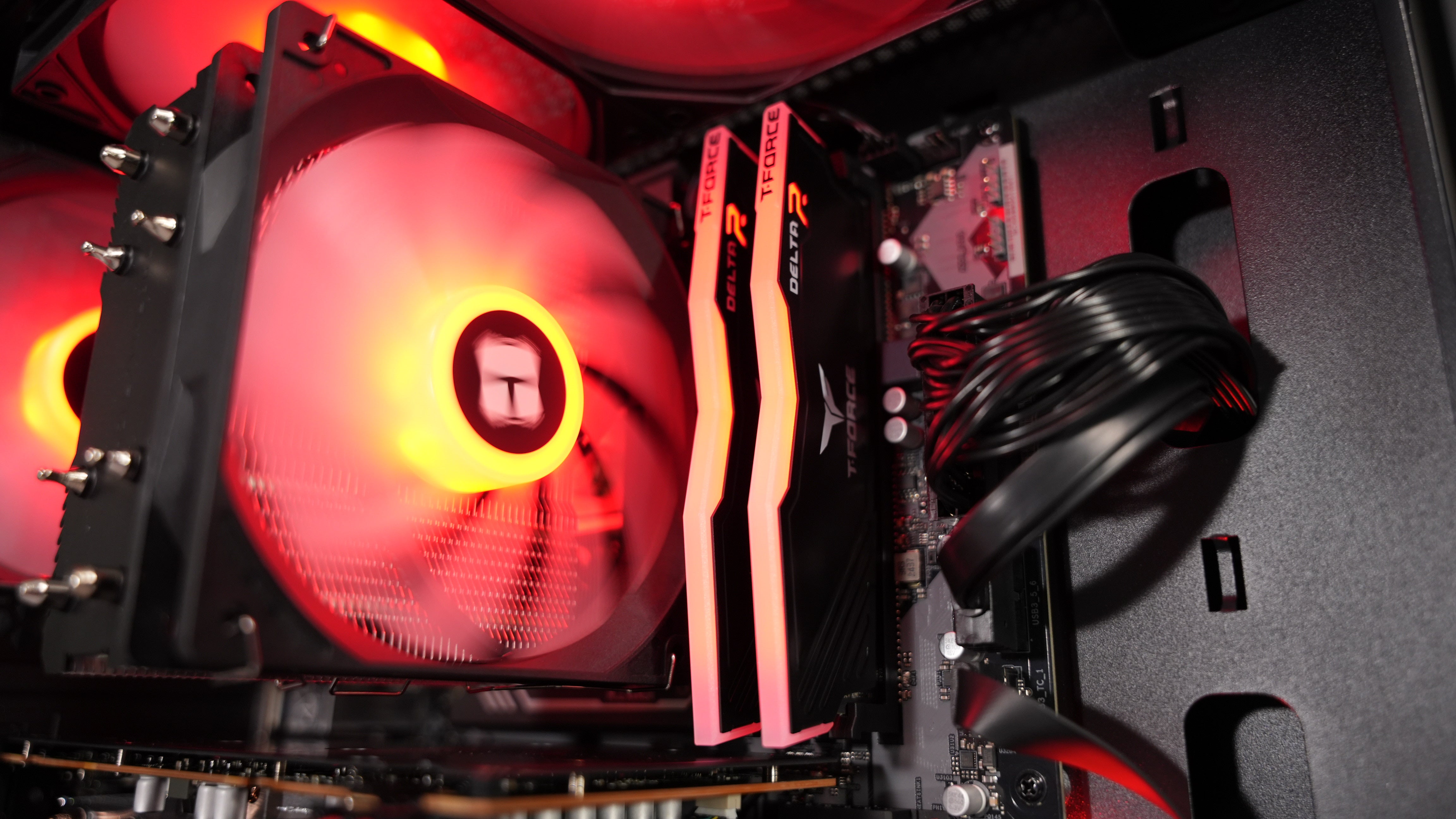 Intel i3 14100F + RX 7600 Gaming PC