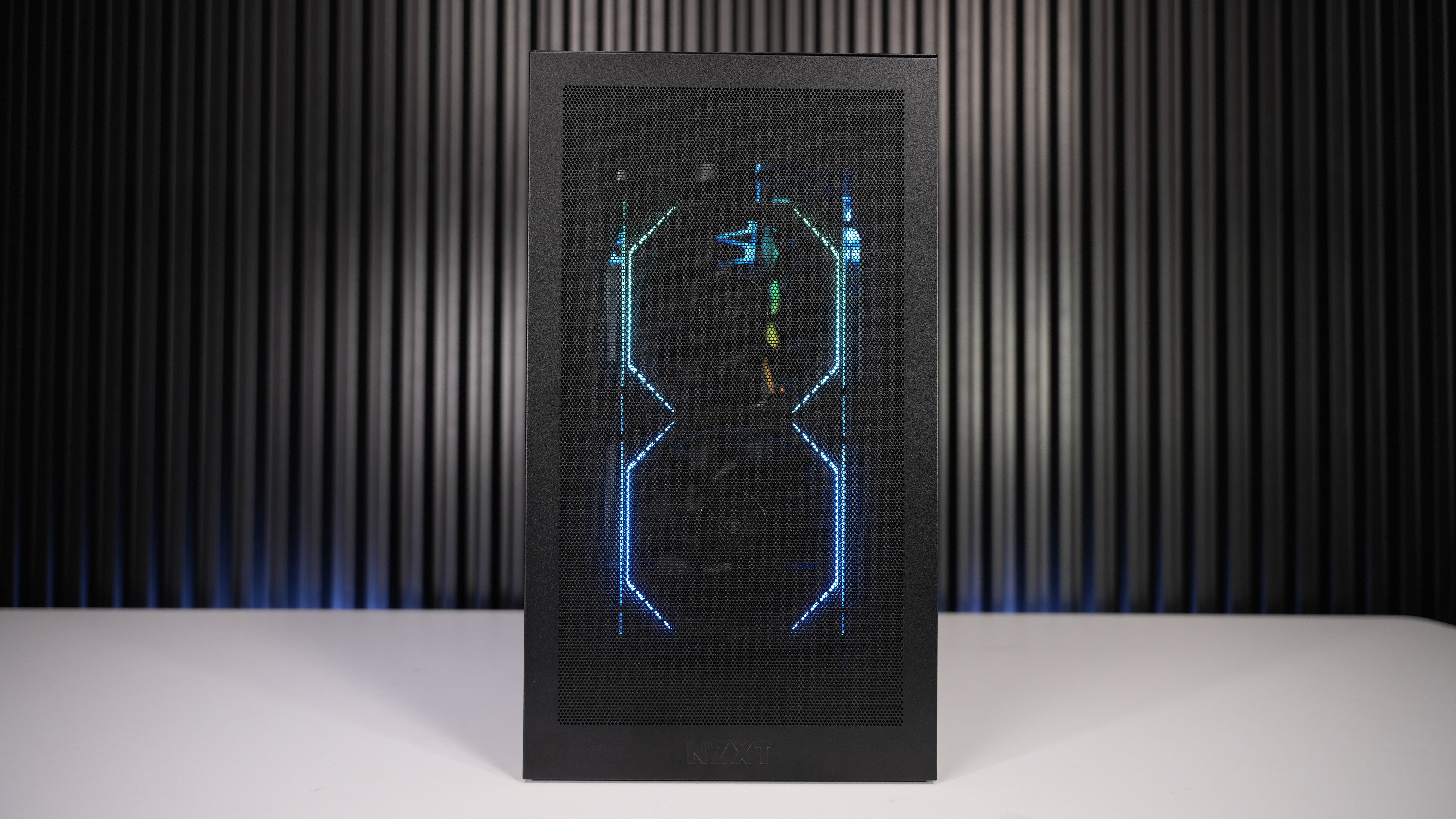 Ryzen 7 7700X + RTX 5060 Gaming PC