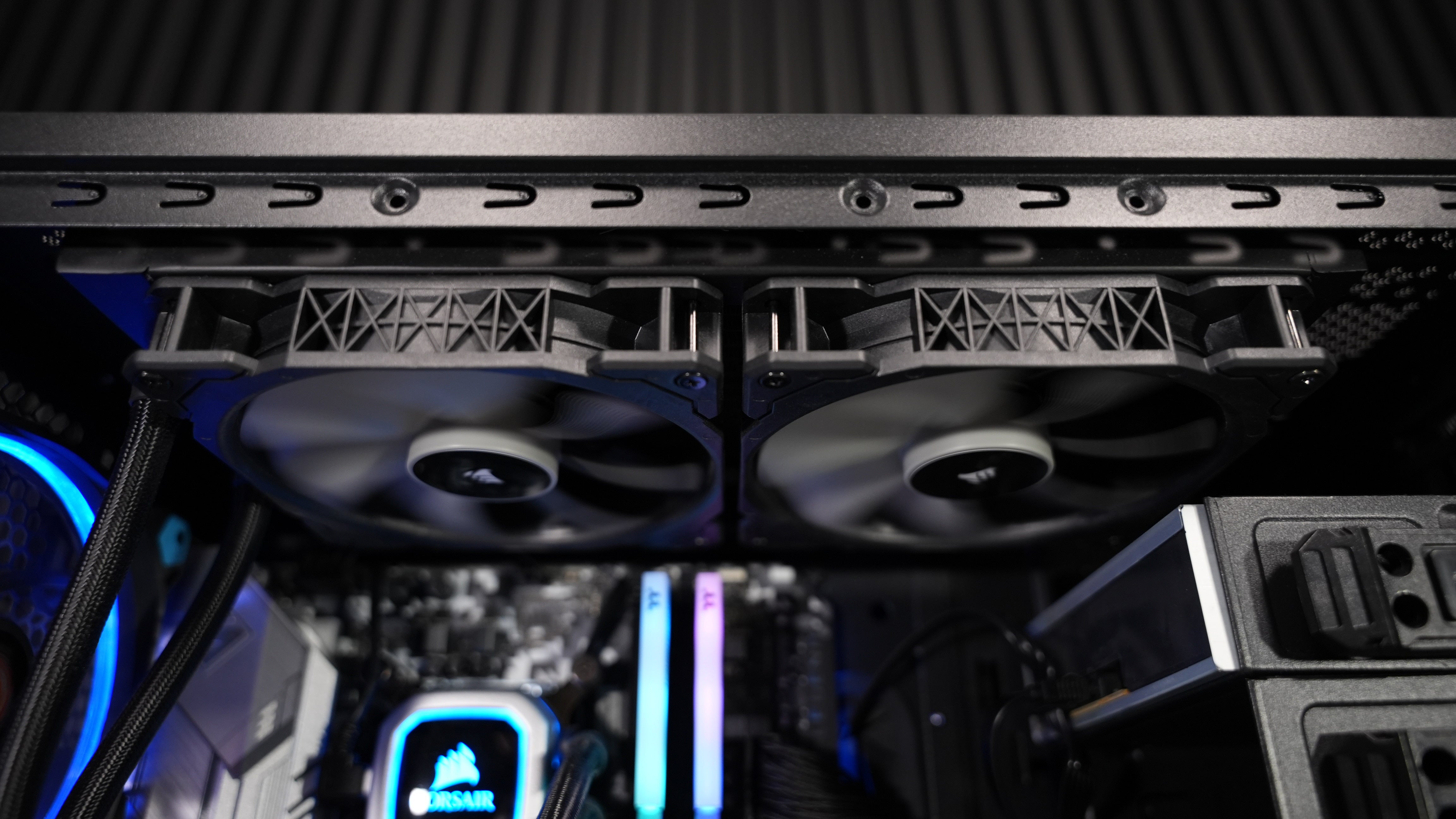 Intel i7 9700KF + Intel Arc B580 Gaming PC