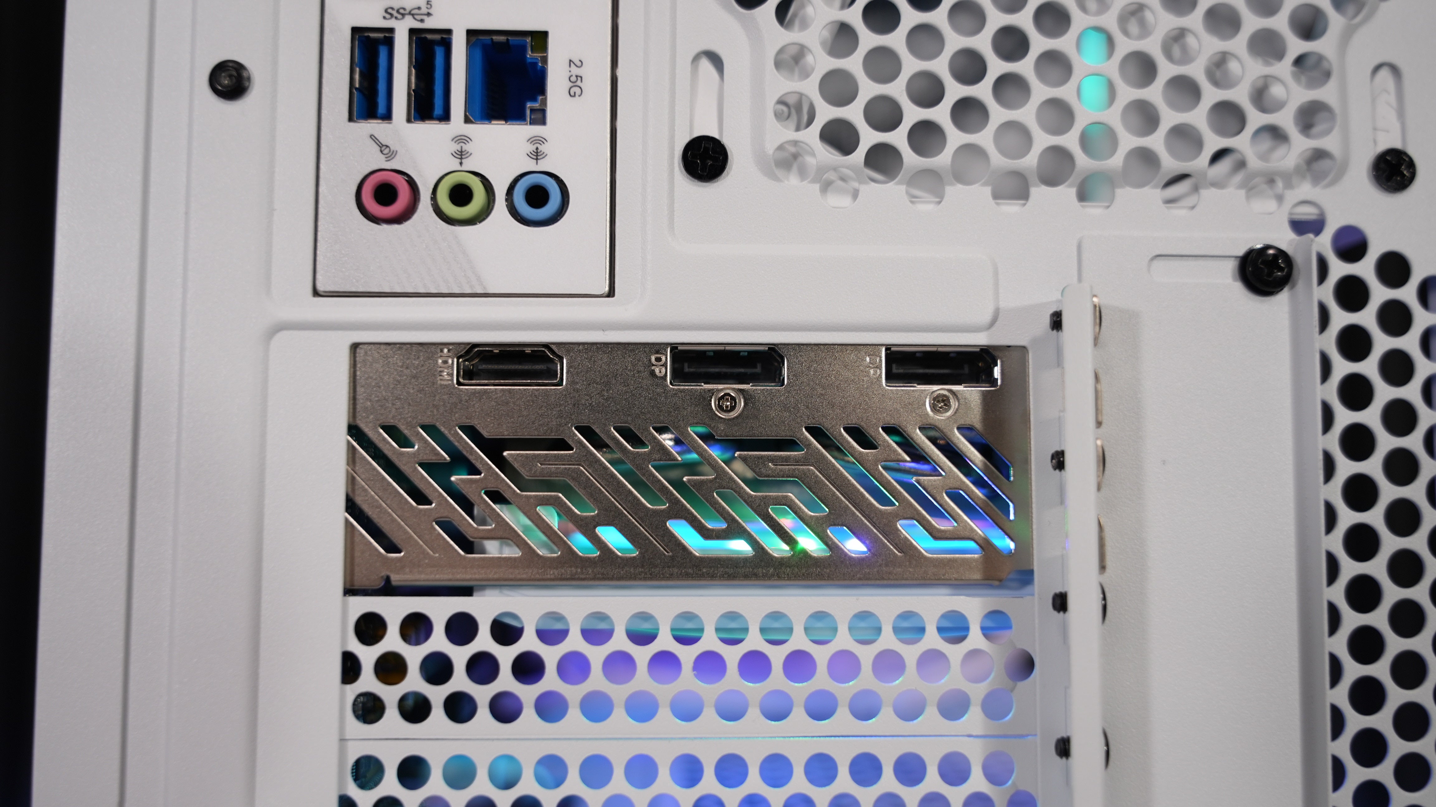 Ryzen 7 7700X + RX 9060XT 16GB Gaming PC