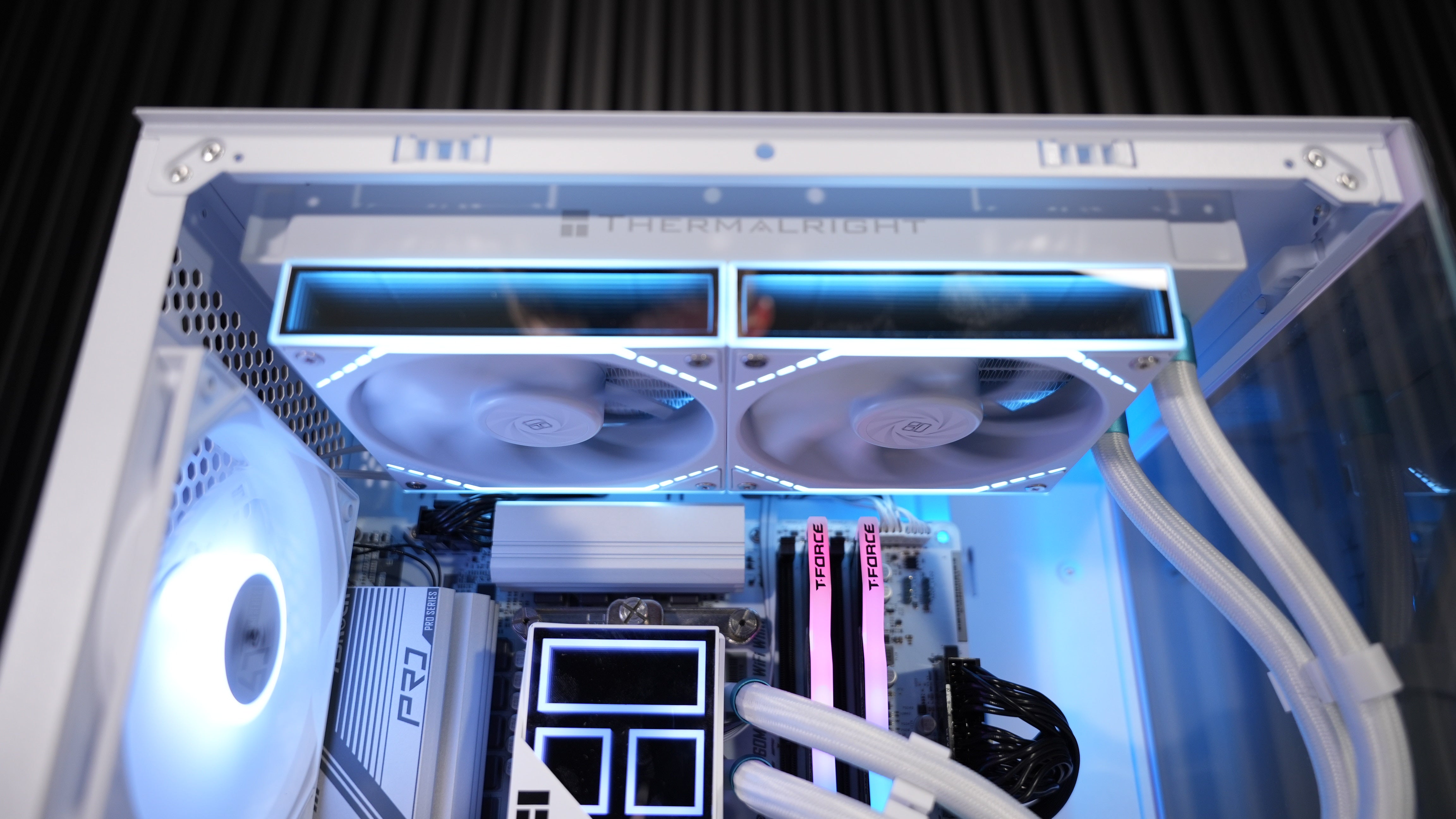 Intel i5 14600K + RTX 5070 Gaming/Streaming PC