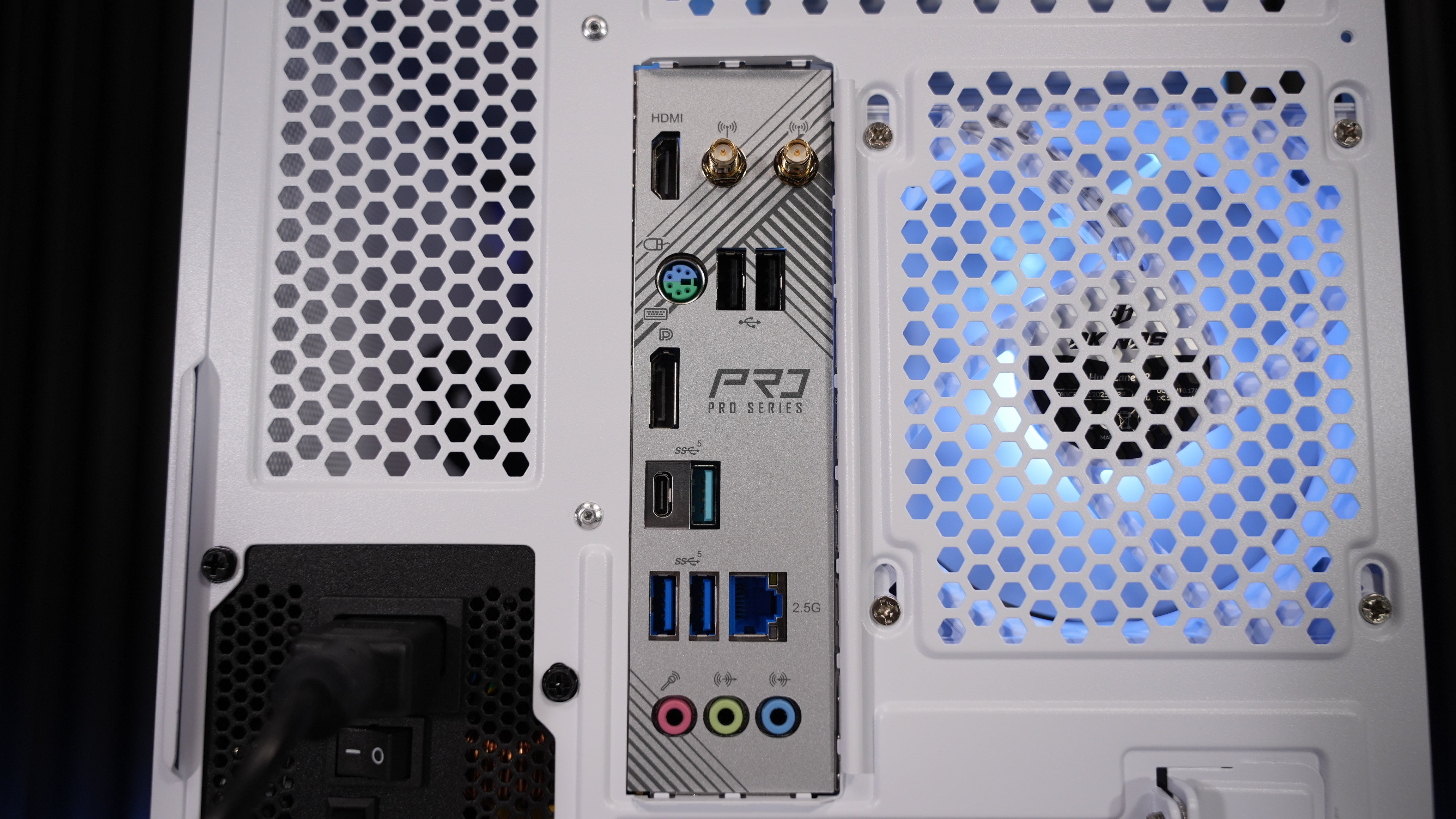 Intel i5 14600K + RTX 5070 Gaming/Streaming PC