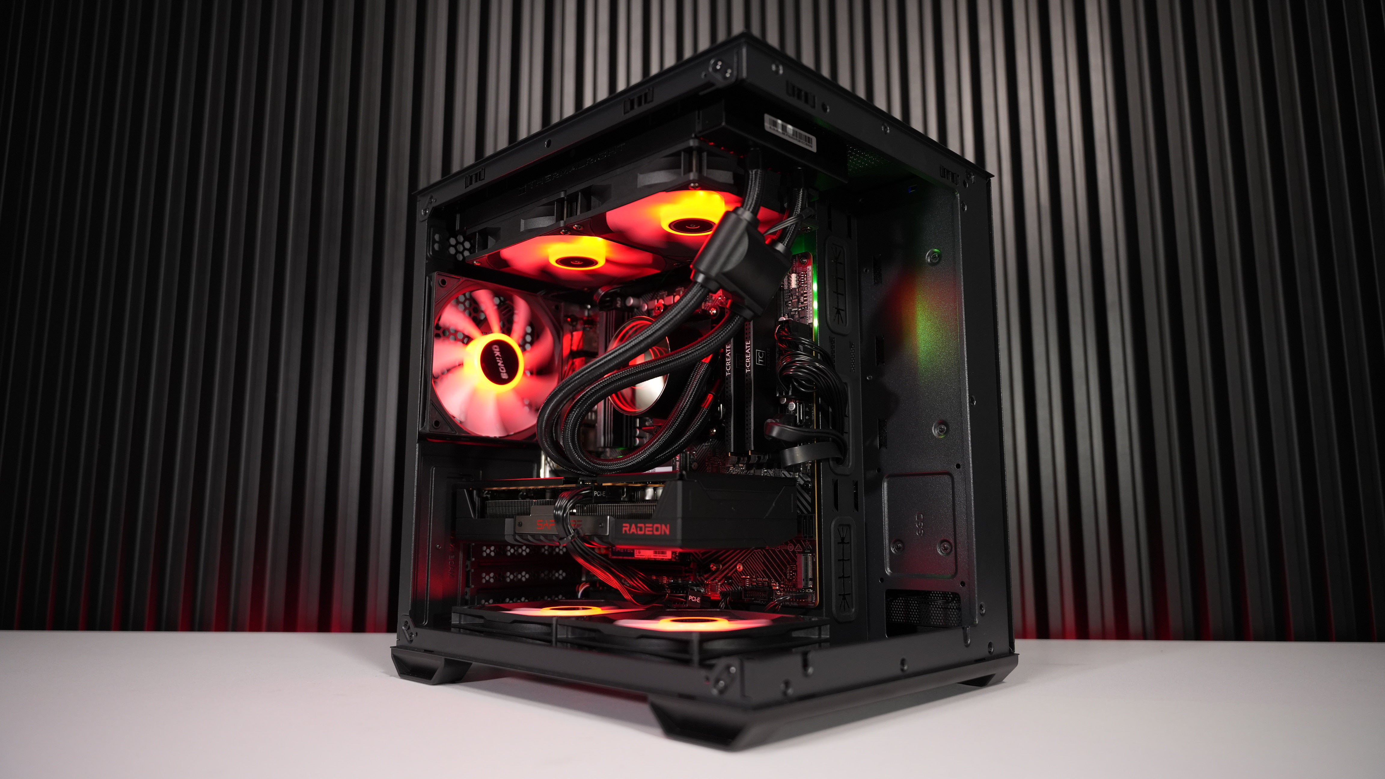 Ryzen 5 9600X + RX 9060 XT Gaming PC